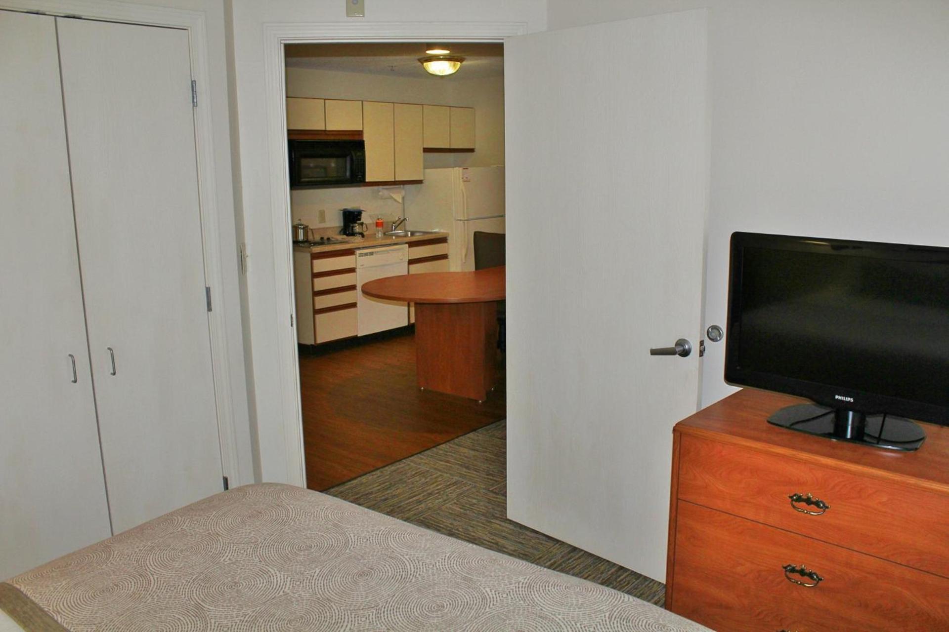 Candlewood Suites Syracuse-Airport by IHG photo 39
