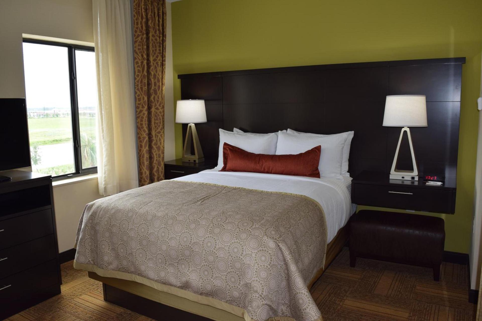 Staybridge Suites Tomball by IHG photo 2