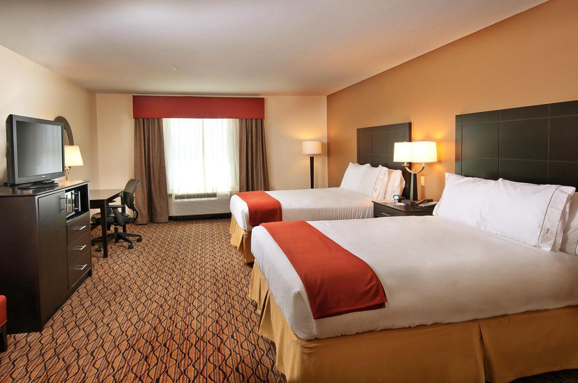 Holiday Inn Express Hotel and Suites Pearsall by IHG photo 15