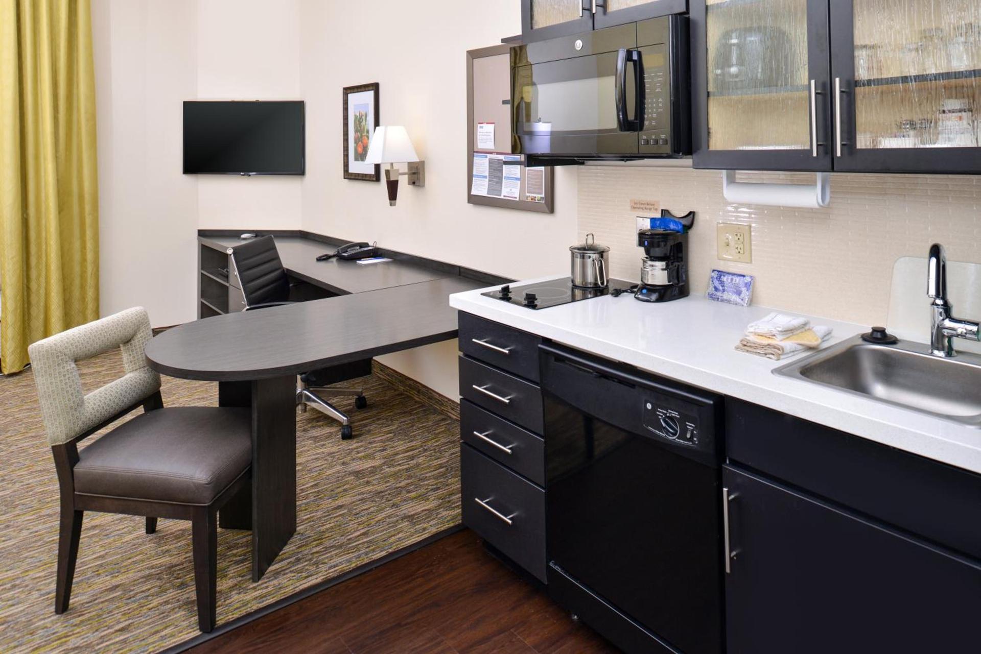 Candlewood Suites Kenedy by IHG photo 6