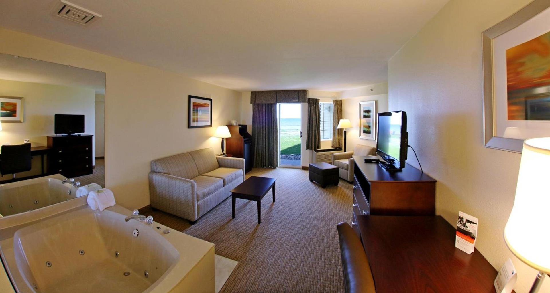 Holiday Inn Express St. Ignace-Lake Front by IHG photo 8