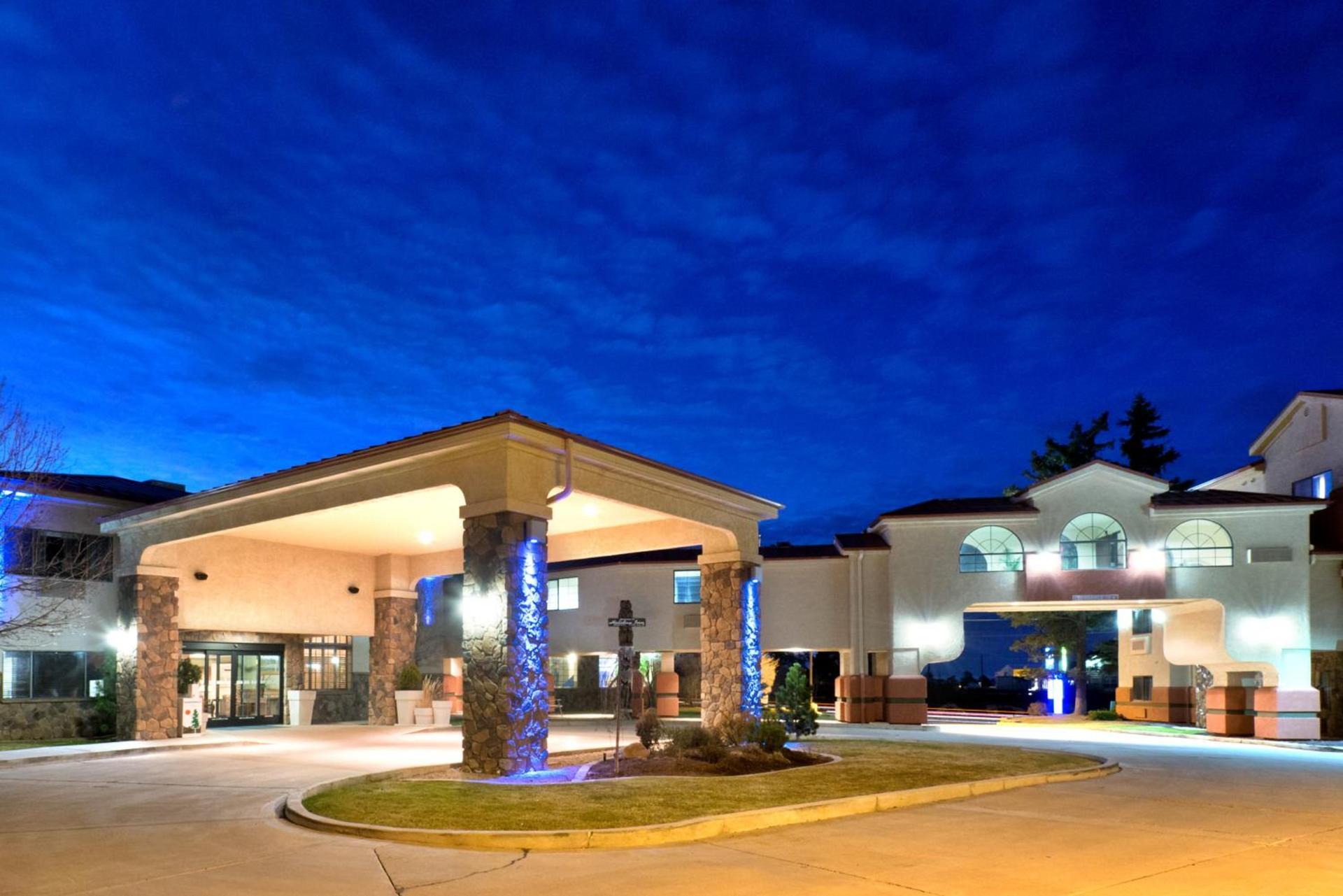 Holiday Inn Express Show Low by IHG photo 22