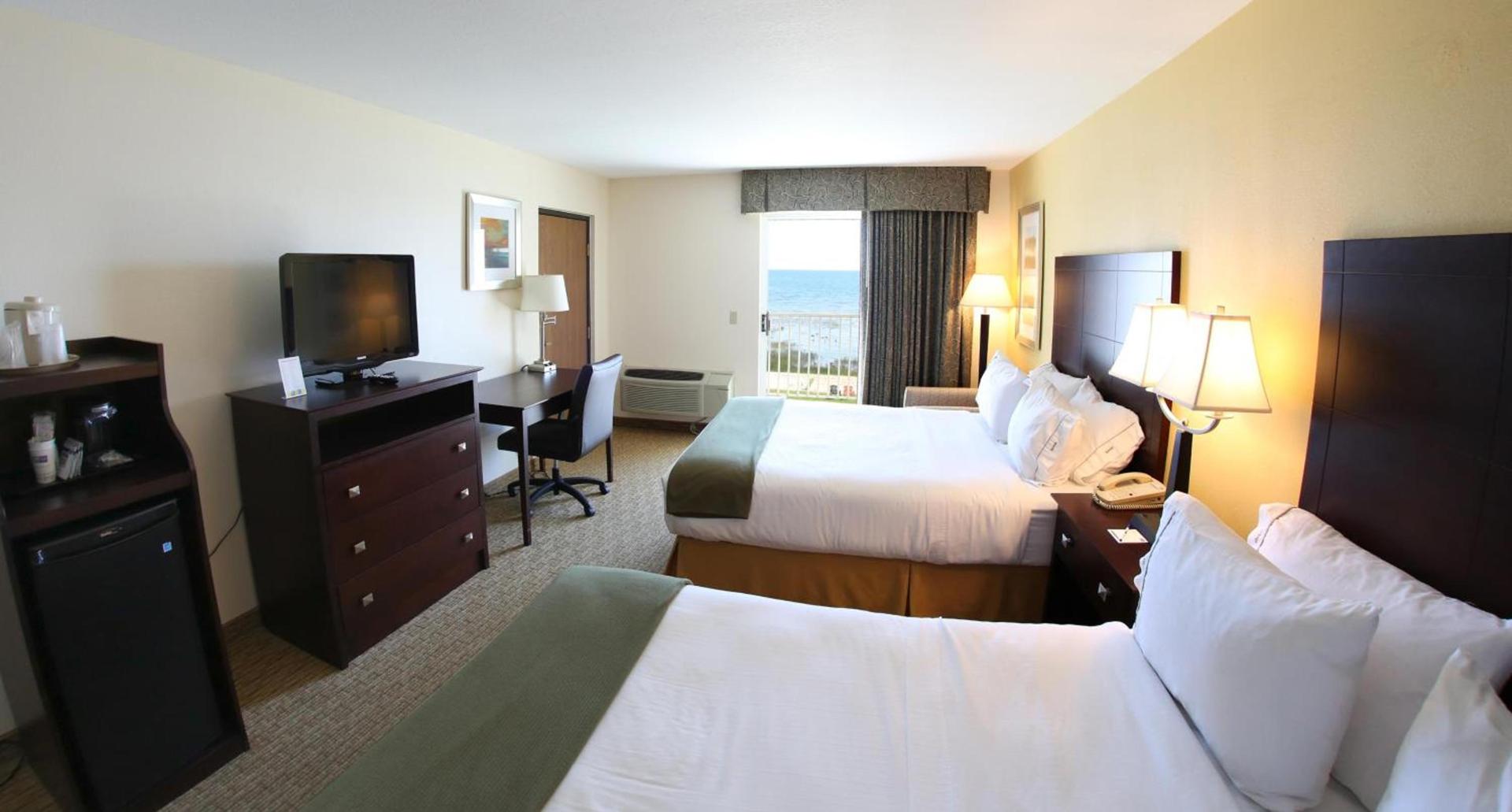 Holiday Inn Express St. Ignace-Lake Front by IHG photo 7