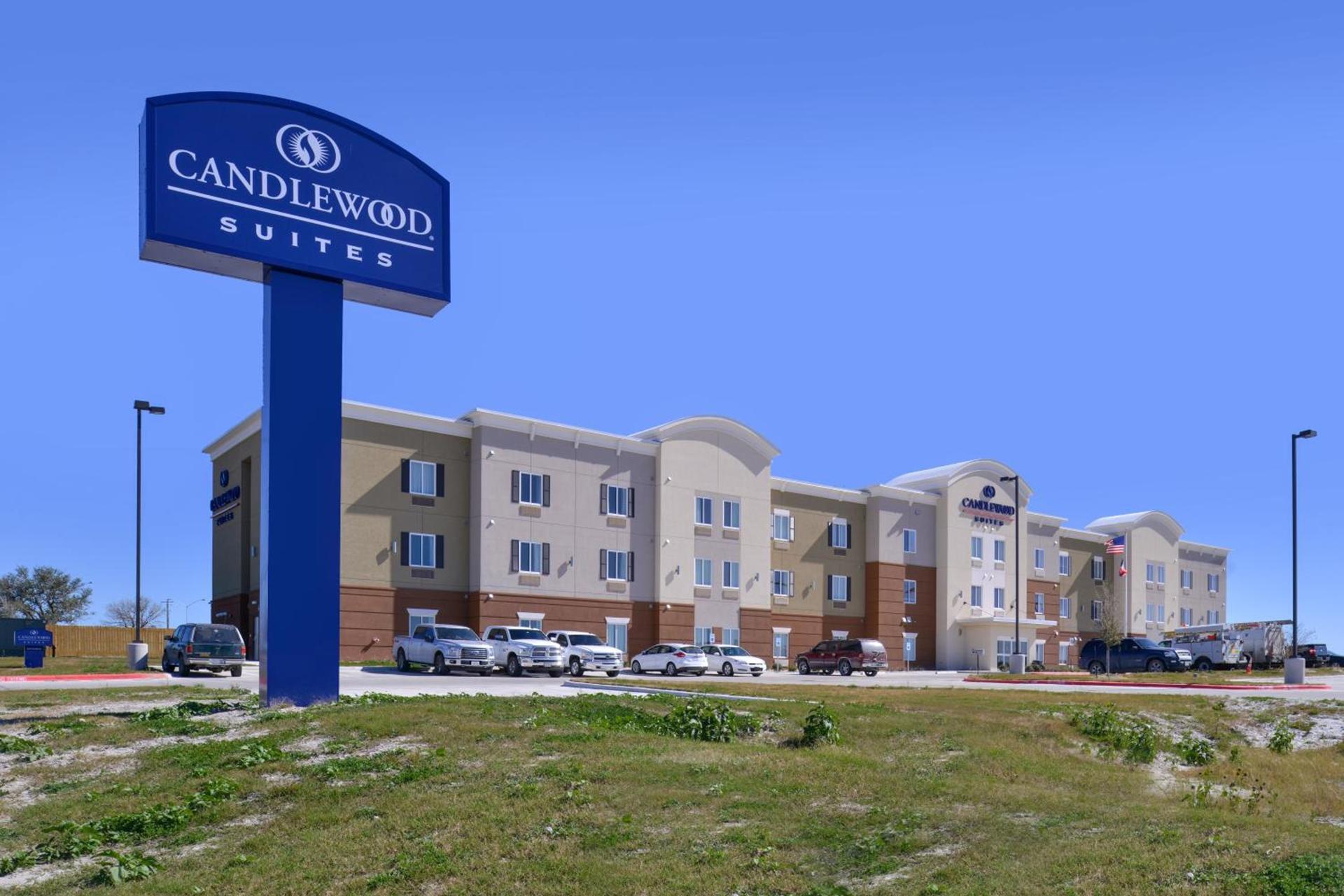 Candlewood Suites Kenedy by IHG photo 2