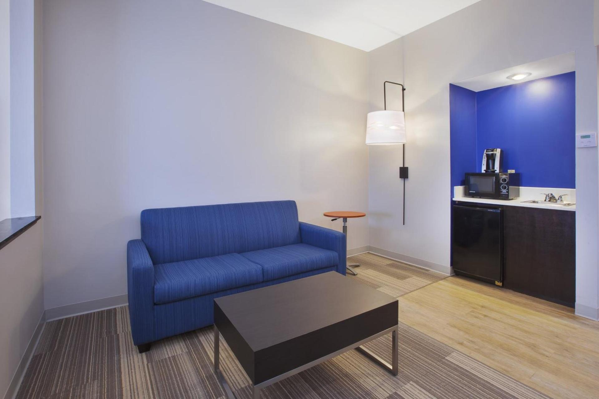 Holiday Inn Express Tiffin by IHG photo 10