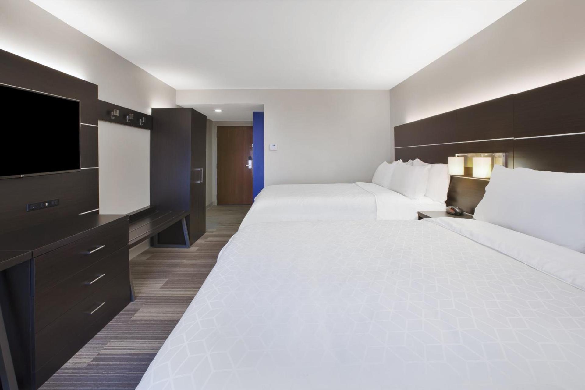 Holiday Inn Express Tiffin by IHG photo 26