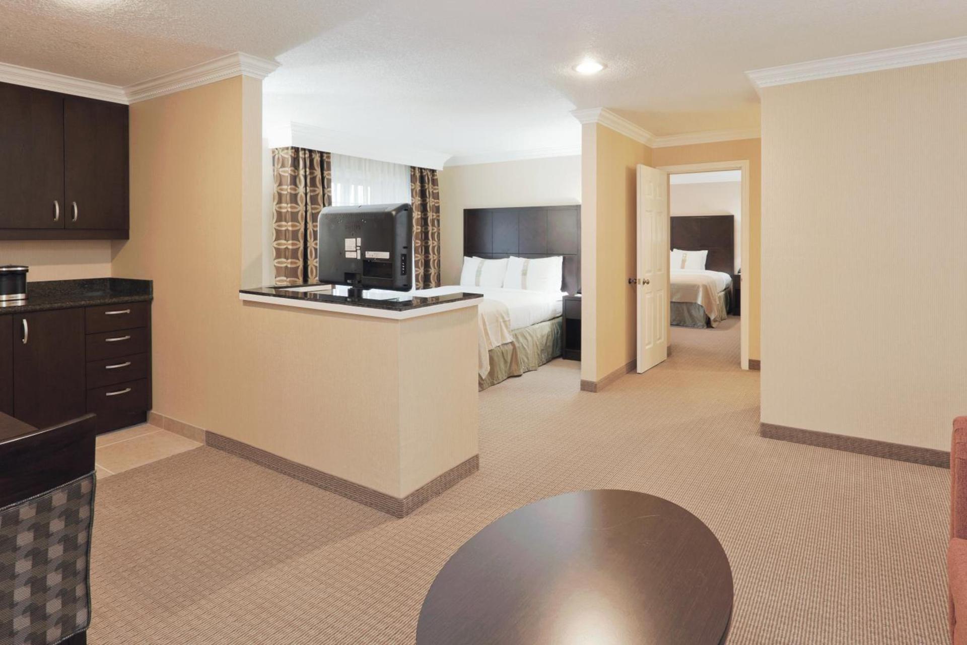 Holiday Inn & Suites San Mateo - SFO by IHG photo 44