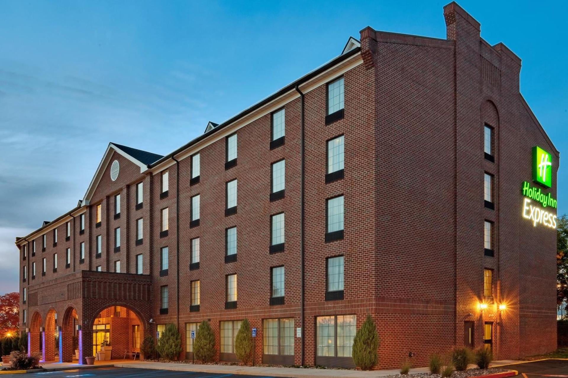 Holiday Inn Express Harrisburg East by IHG photo 1