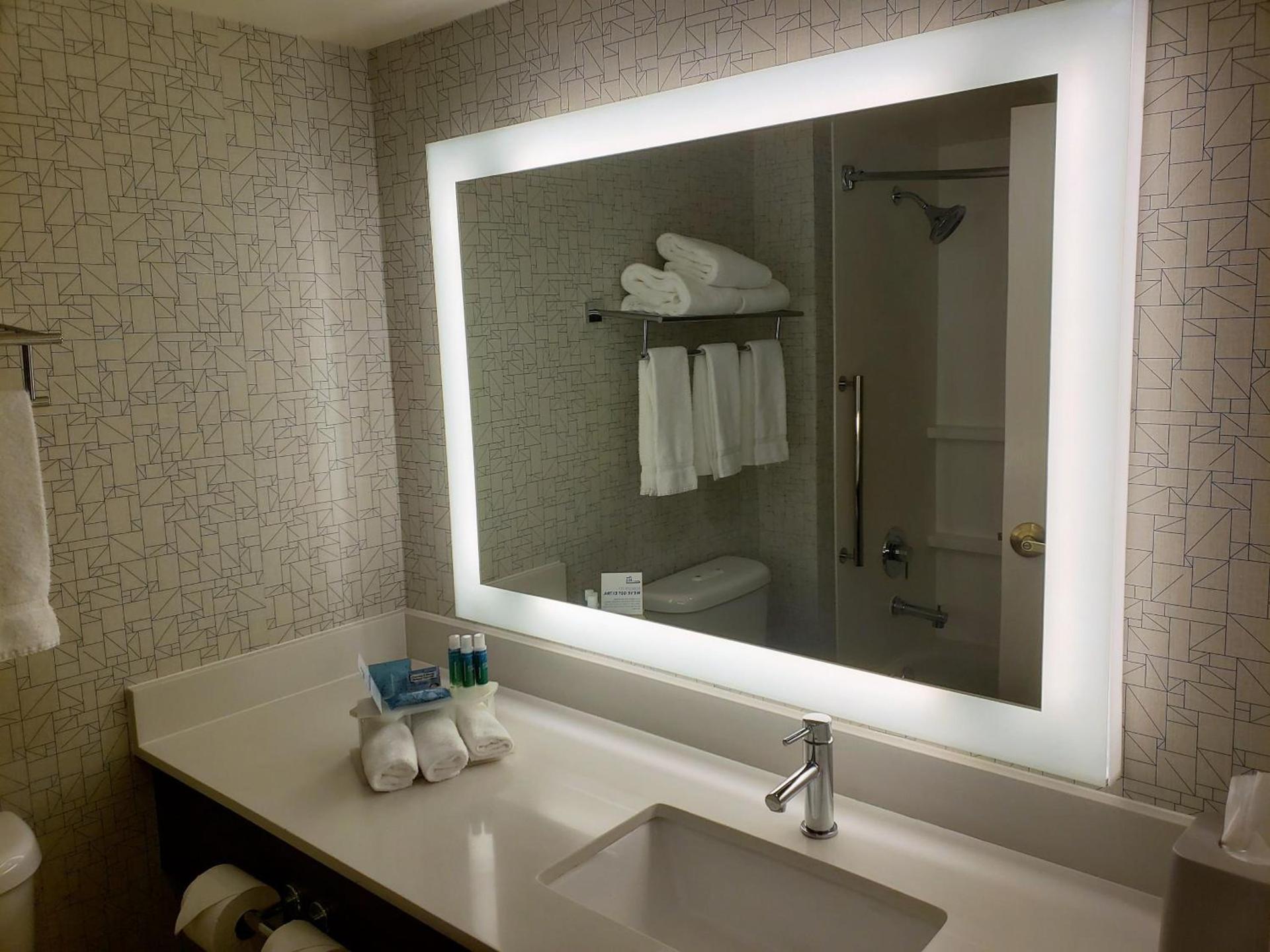 Holiday Inn Express Portland West/Hillsboro by IHG photo 33