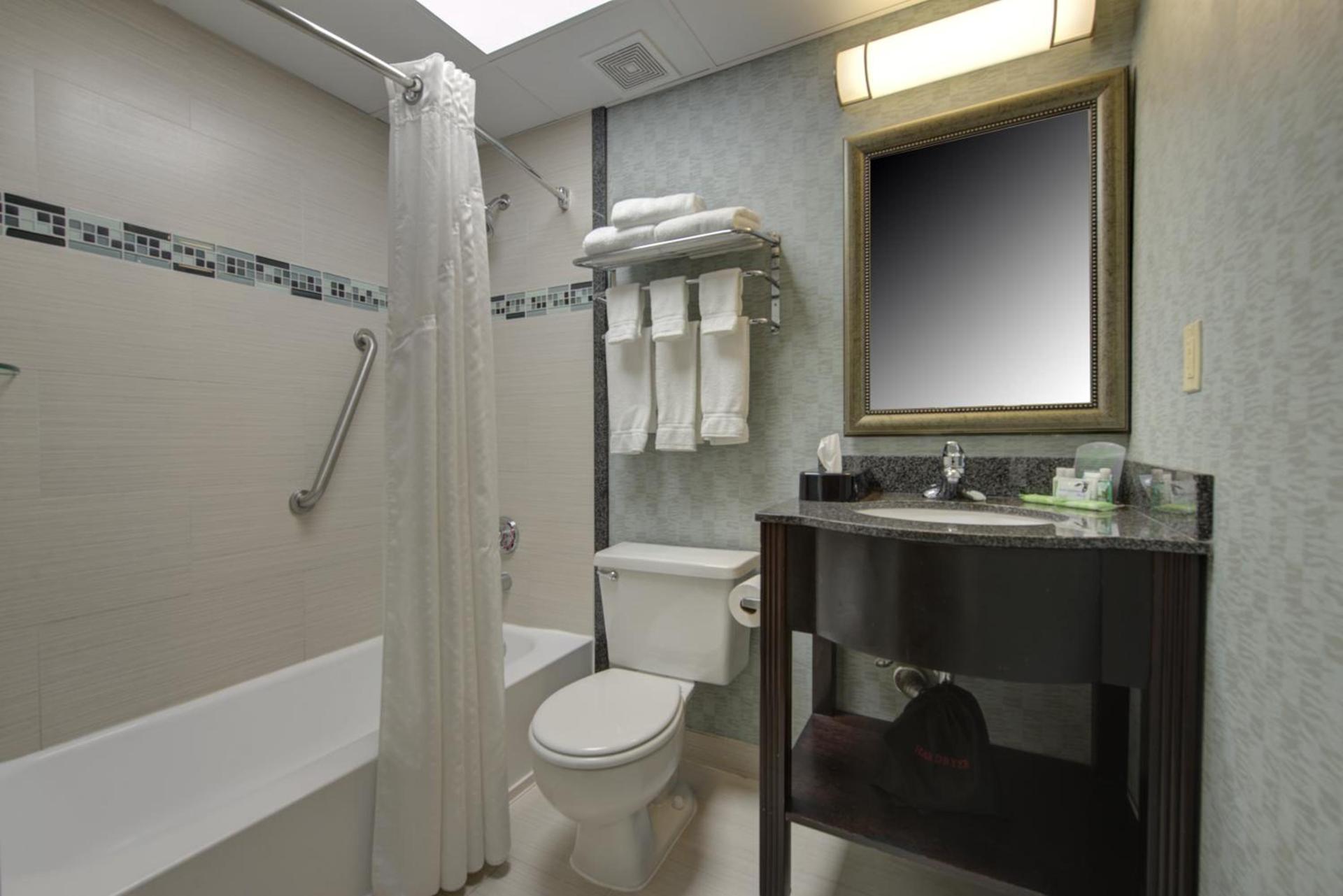 Holiday Inn Plainview-Long Island by IHG photo 28
