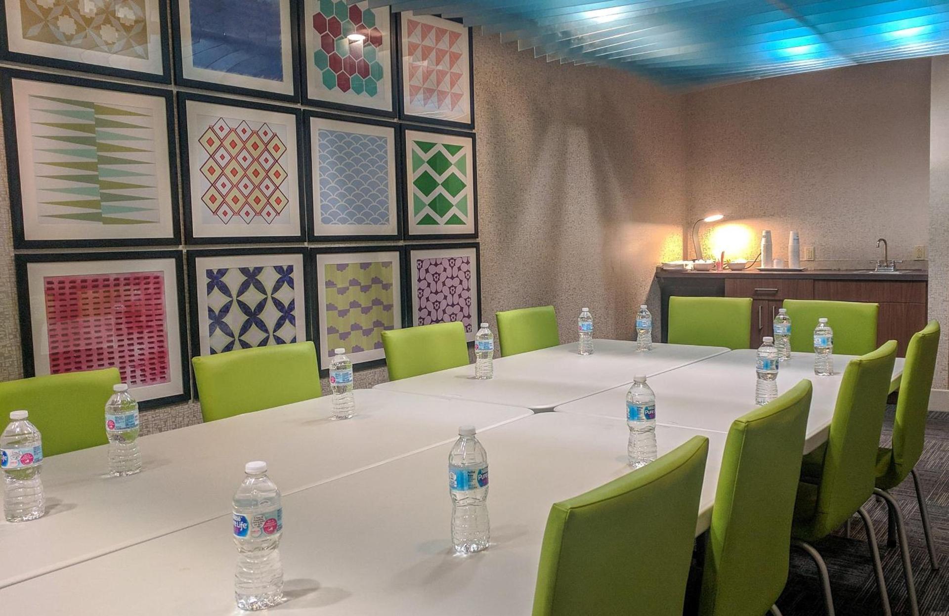 Holiday Inn Express Fort Wayne - East - New Haven by IHG photo 22