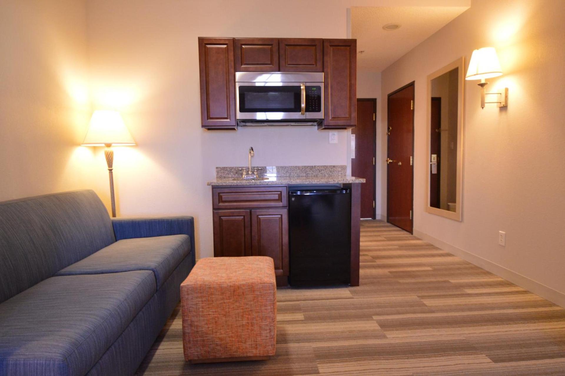 Holiday Inn Express Toledo-Oregon by IHG photo 24