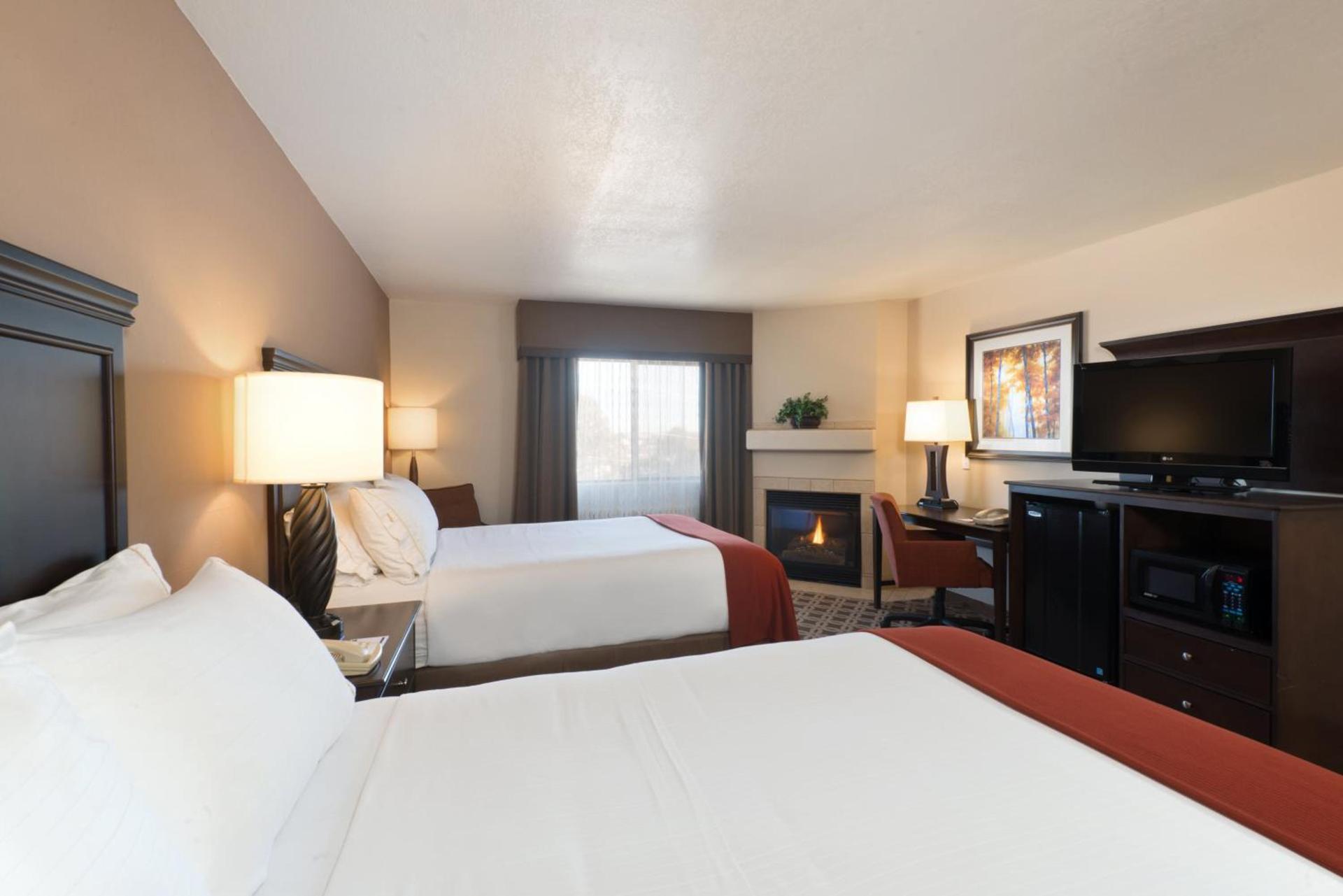 Holiday Inn Express Show Low by IHG photo 37