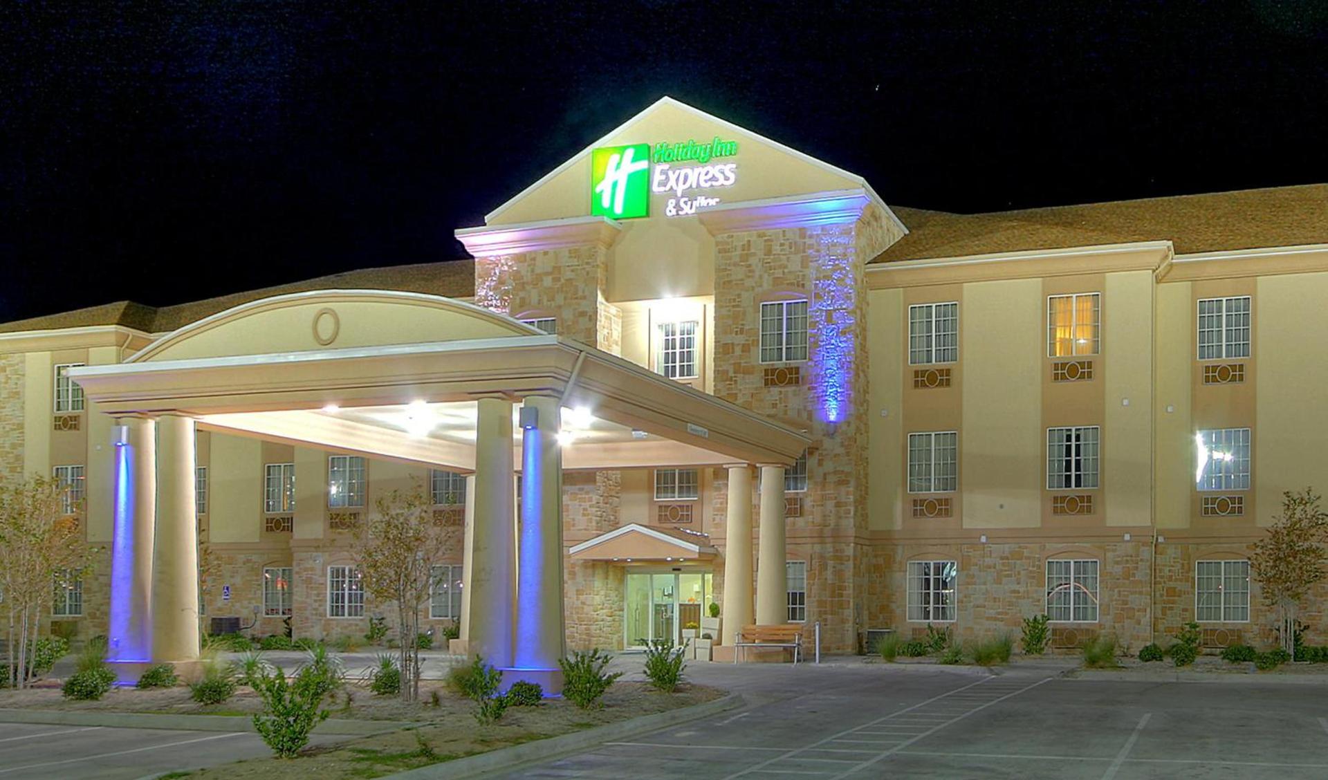 Spark by Hilton Pecos photo 21