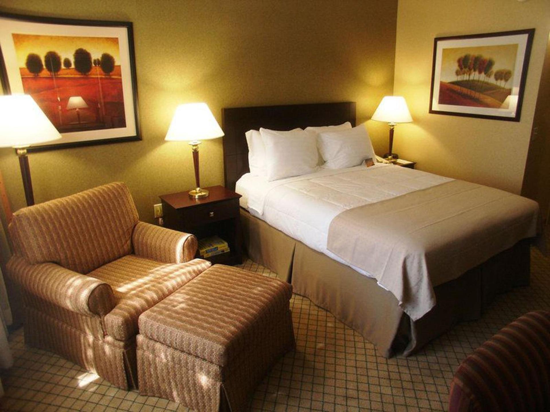 Armoni Inn & Suites photo 43