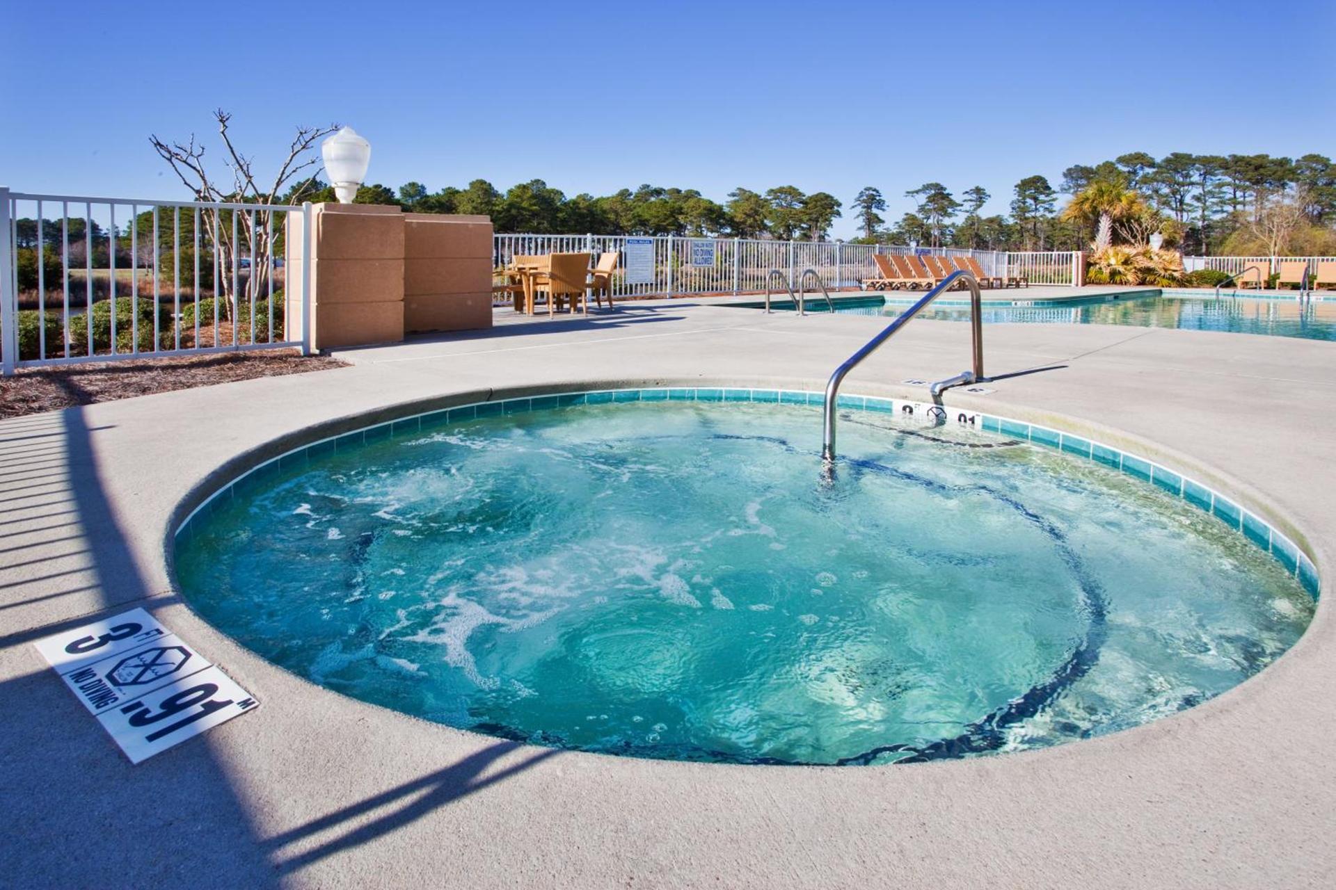 Holiday Inn Express Myrtle Beach-Broadway at the Beach by IHG photo 3