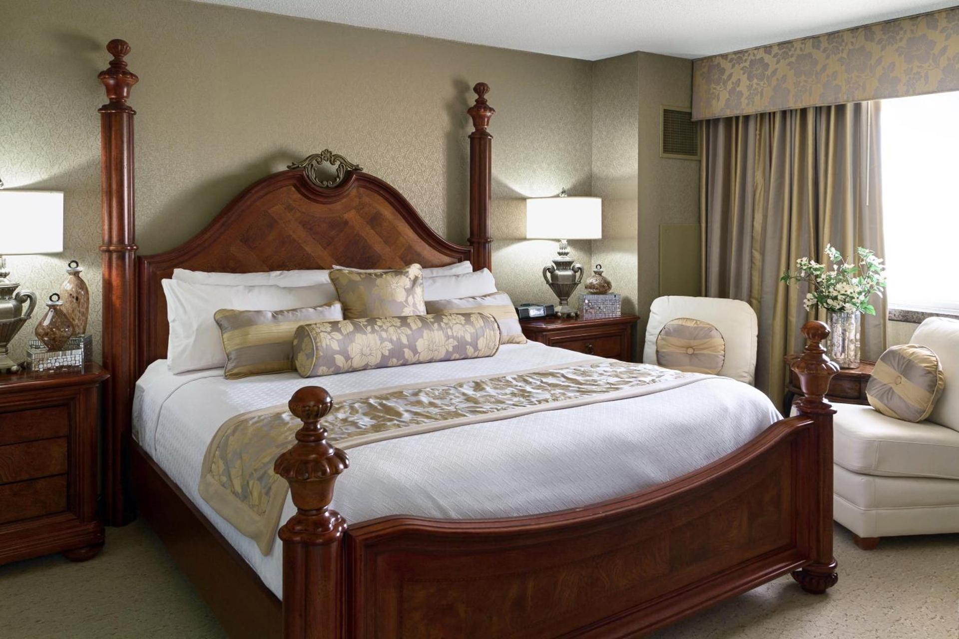 Crowne Plaza Minneapolis West by IHG photo 23