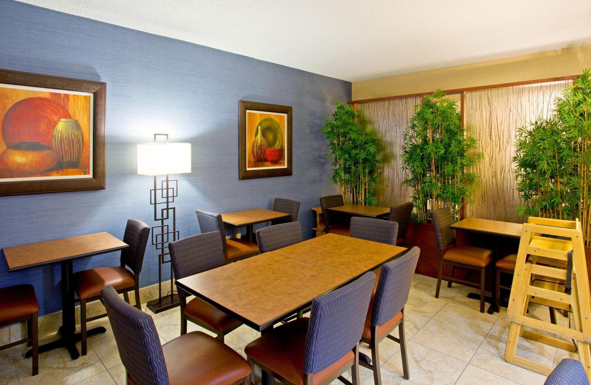 Holiday Inn Express Scottsdale North by IHG photo 4