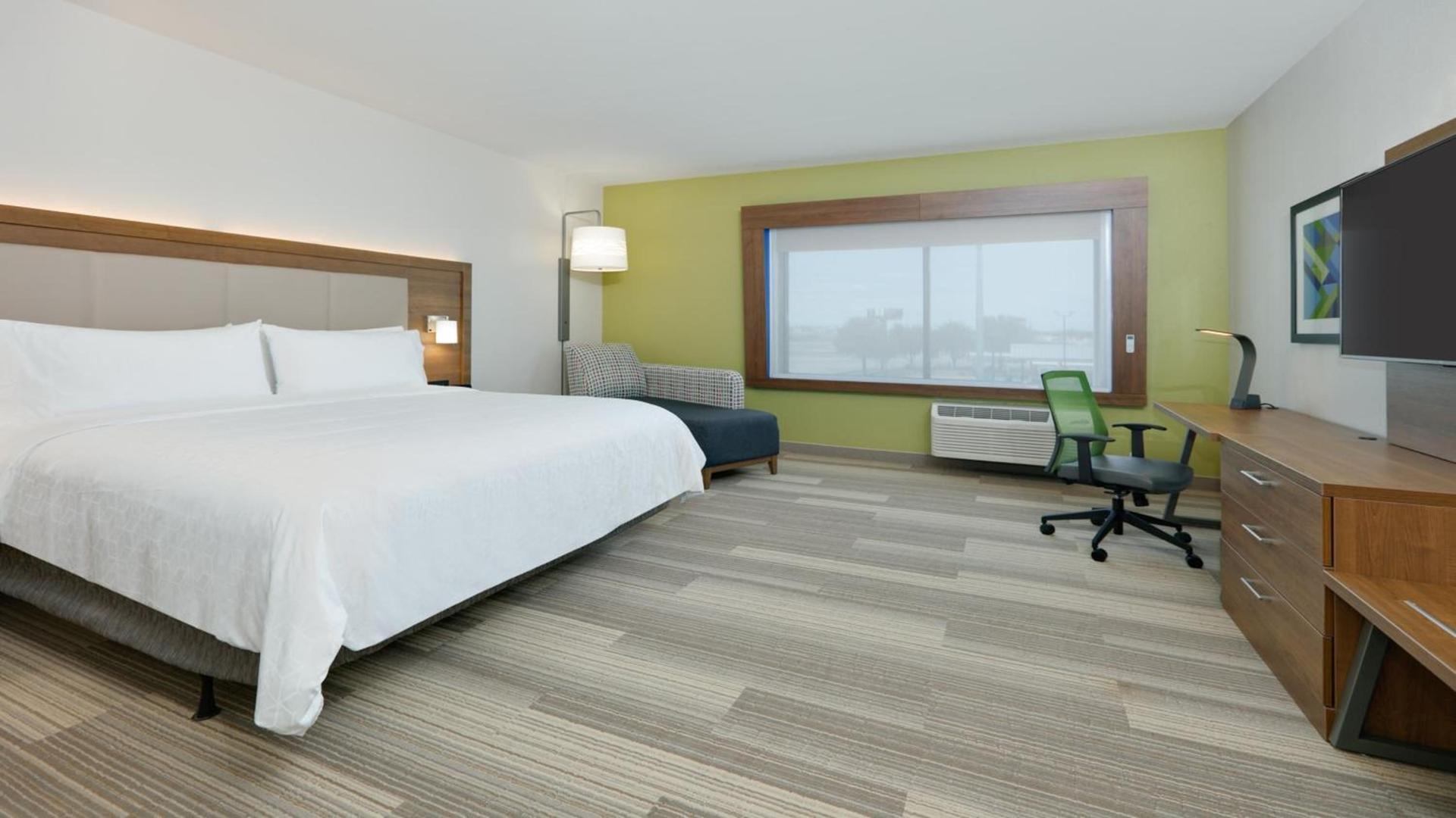 Holiday Inn Express & Suites Oklahoma City West-Yukon by IHG photo 23