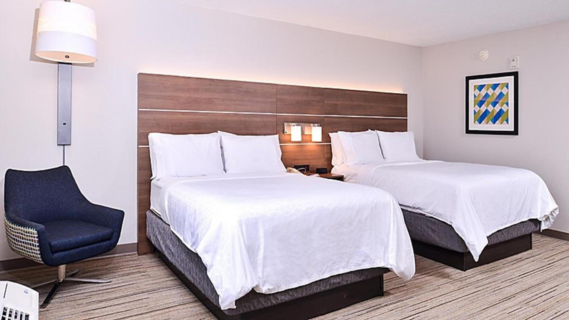 Holiday Inn Express Hotel & Suites Mount Pleasant by IHG photo 53