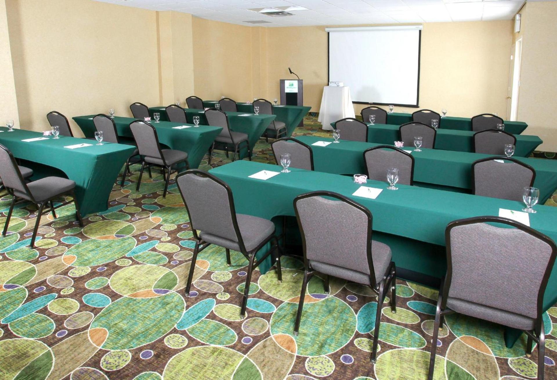 Holiday Inn Westbury-Long Island by IHG photo 28
