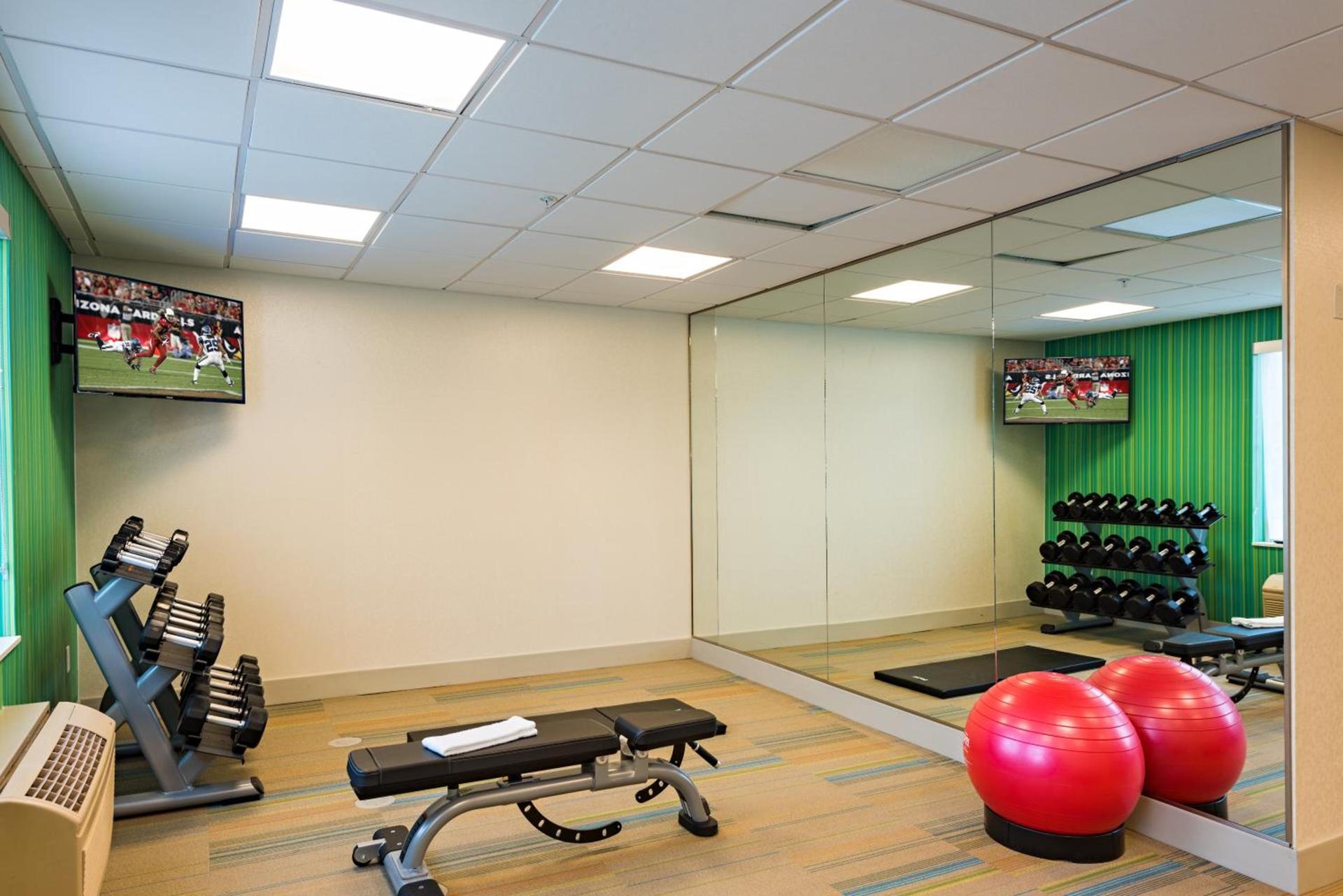 Holiday Inn Express Peoria North - Glendale by IHG photo 22