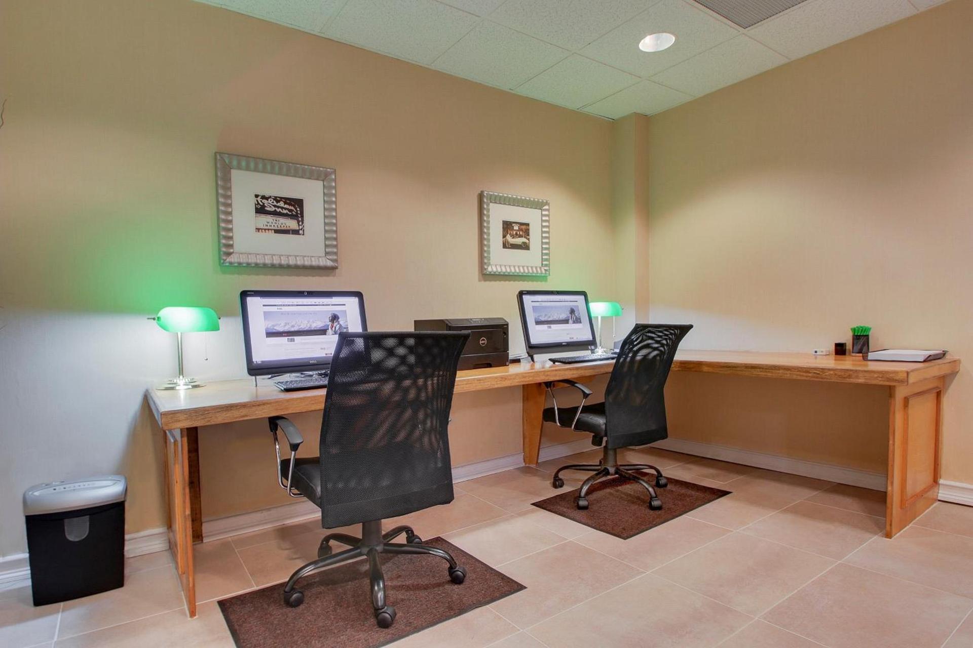 Holiday Inn Westbury-Long Island by IHG photo 54