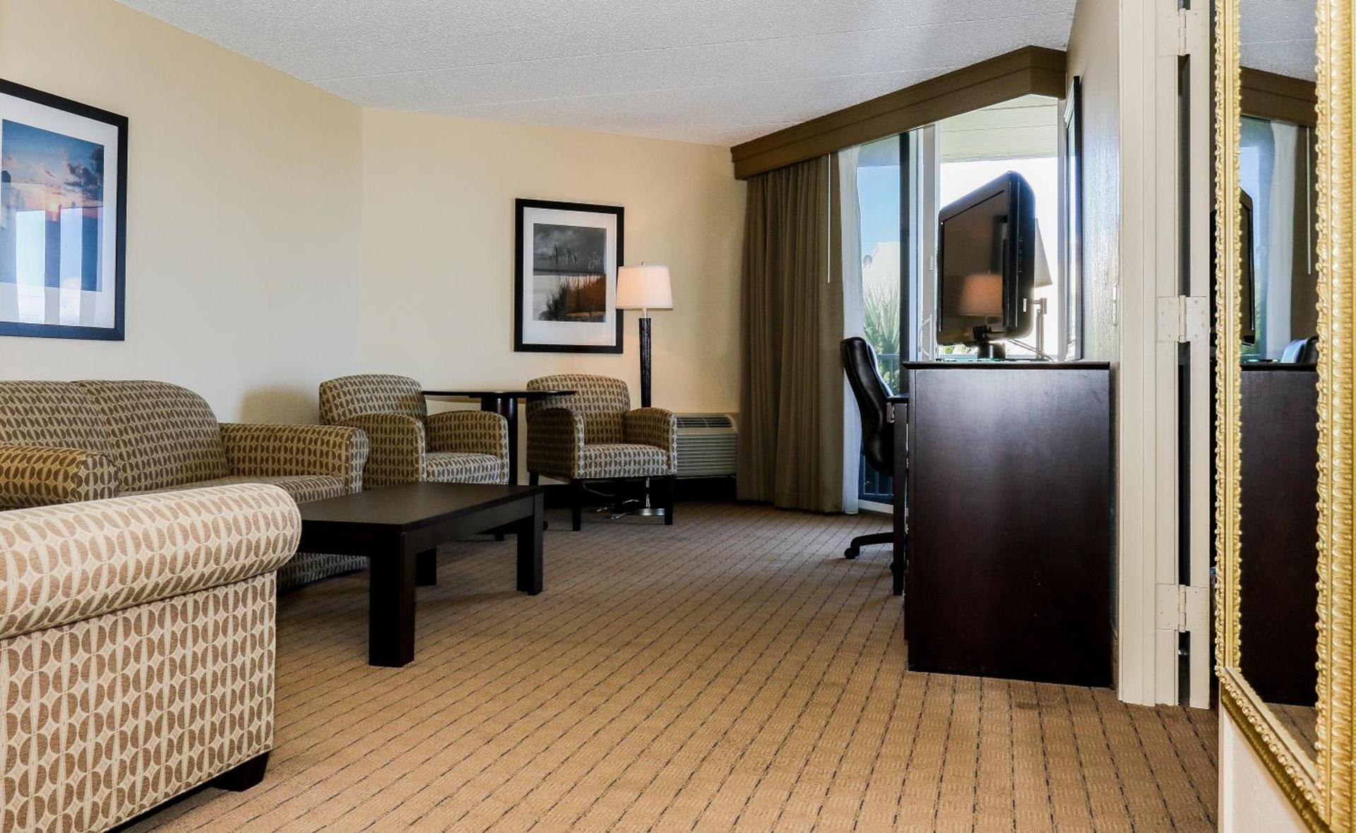 Holiday Inn Express- North Palm Beach and IHG Hotel photo 36