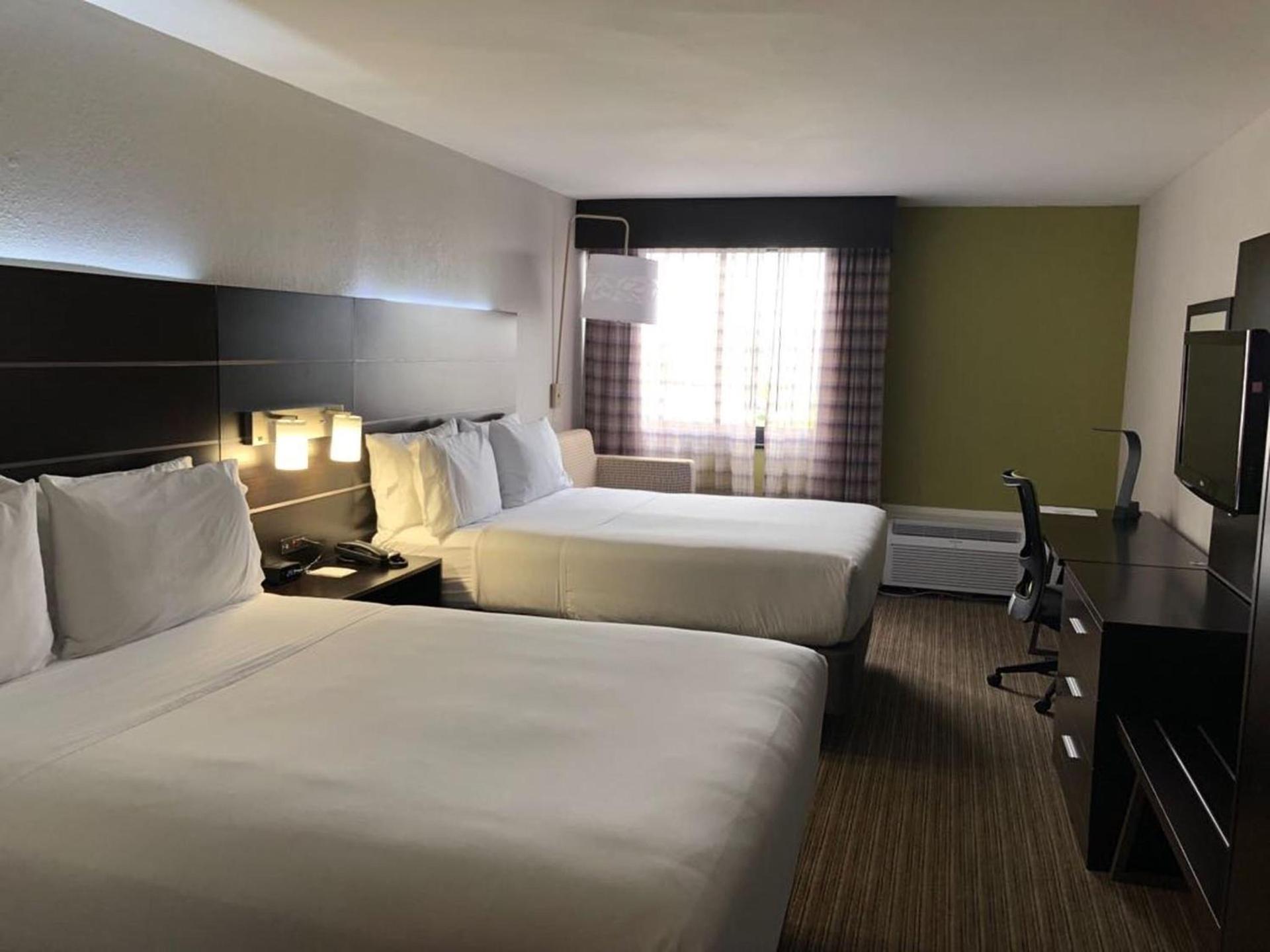 Holiday Inn Express & Suites Miami - Hialeah by IHG photo 24