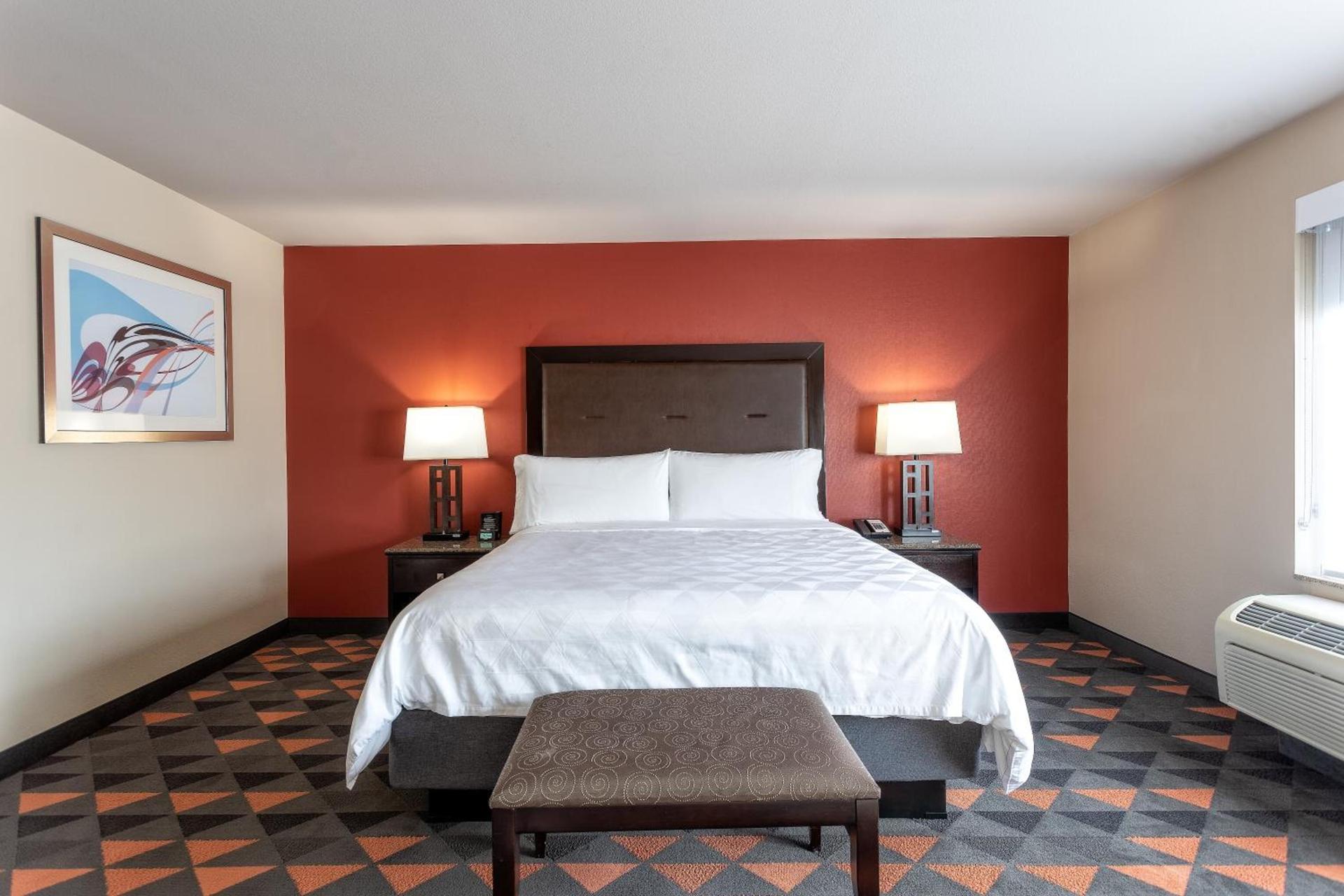 Holiday Inn Oceanside Marina Camp Pendleton by IHG photo 73