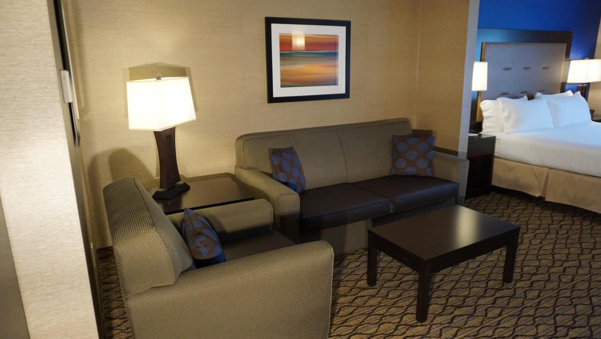 Holiday Inn Express & Suites Gibson by IHG photo 36