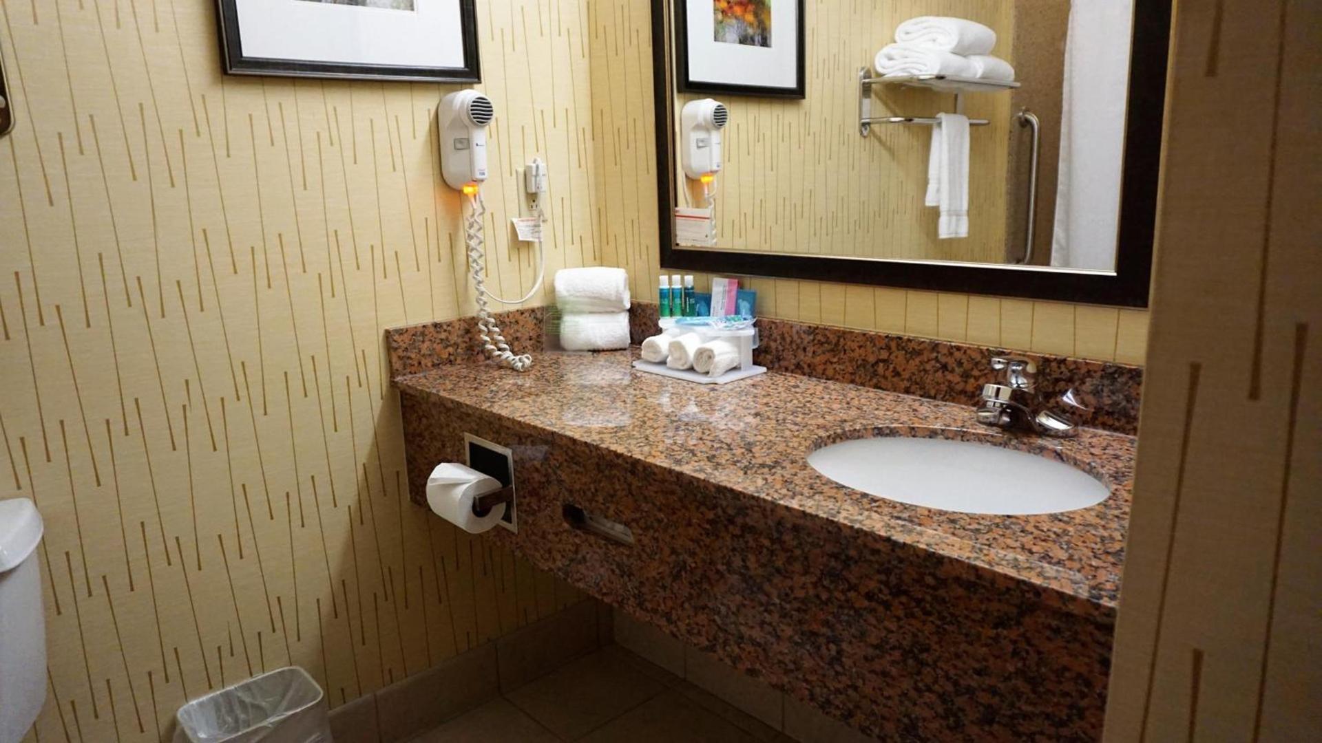Holiday Inn Express & Suites Gibson by IHG photo 35