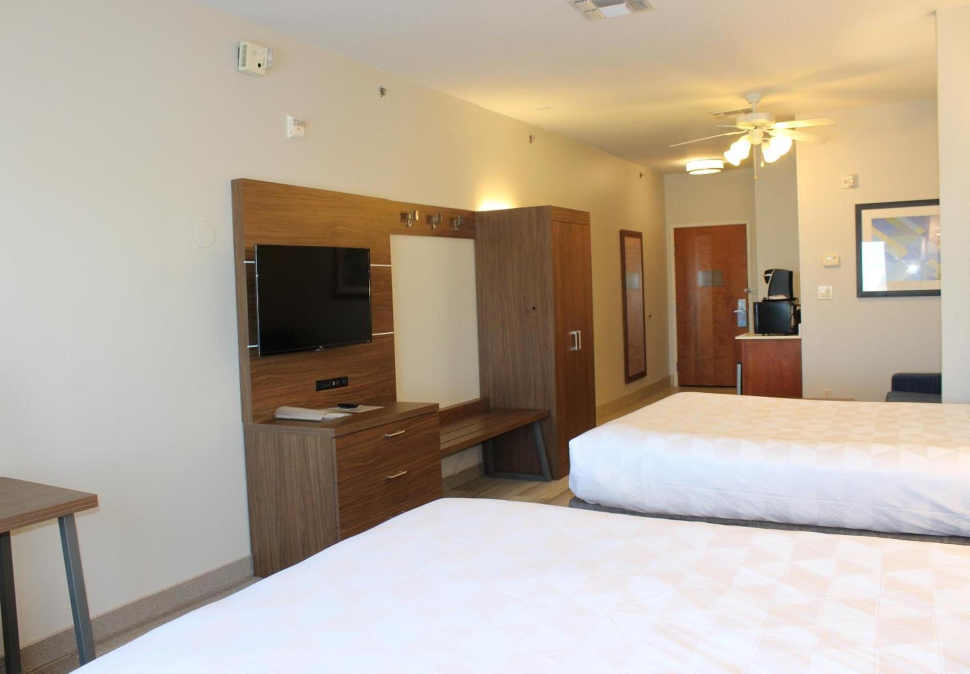 Holiday Inn Express Hotel & Suites Mansfield by IHG photo 34