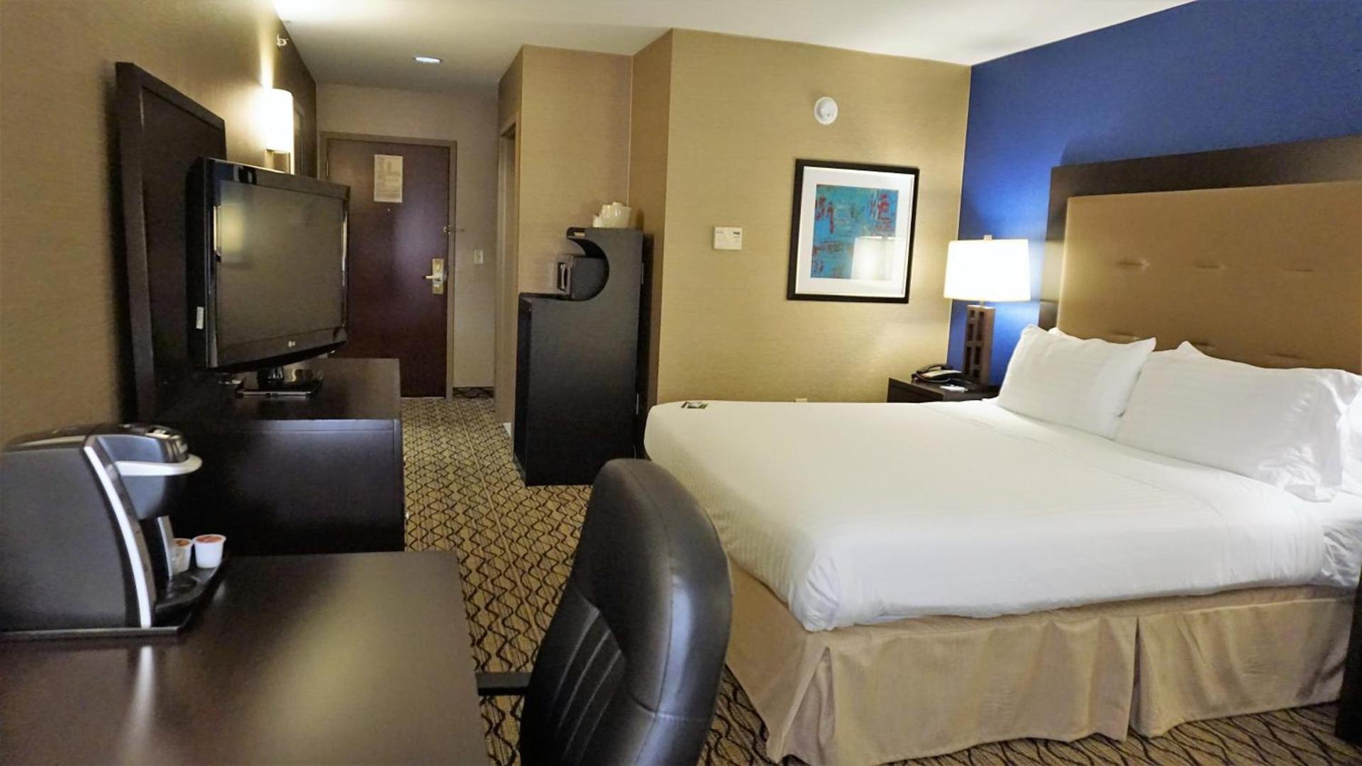Holiday Inn Express & Suites Gibson by IHG photo 43