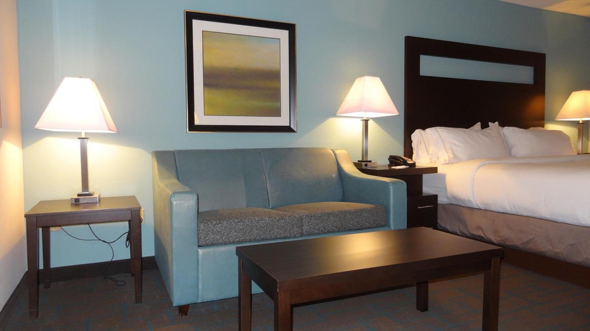 Holiday Inn Express Hotel Kansas City - Bonner Springs by IHG photo 10
