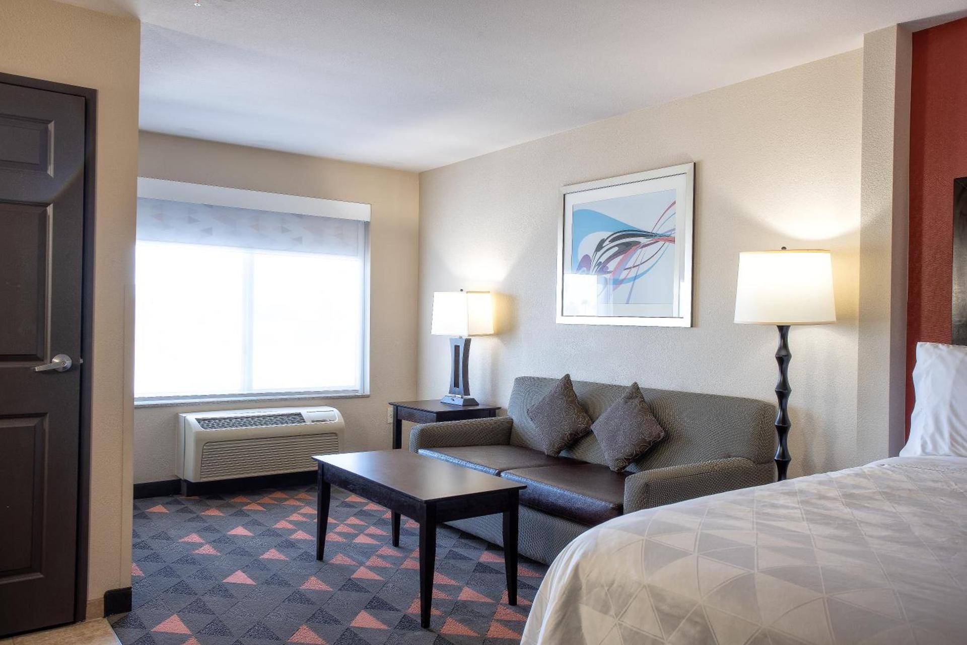 Holiday Inn Oceanside Marina Camp Pendleton by IHG photo 49