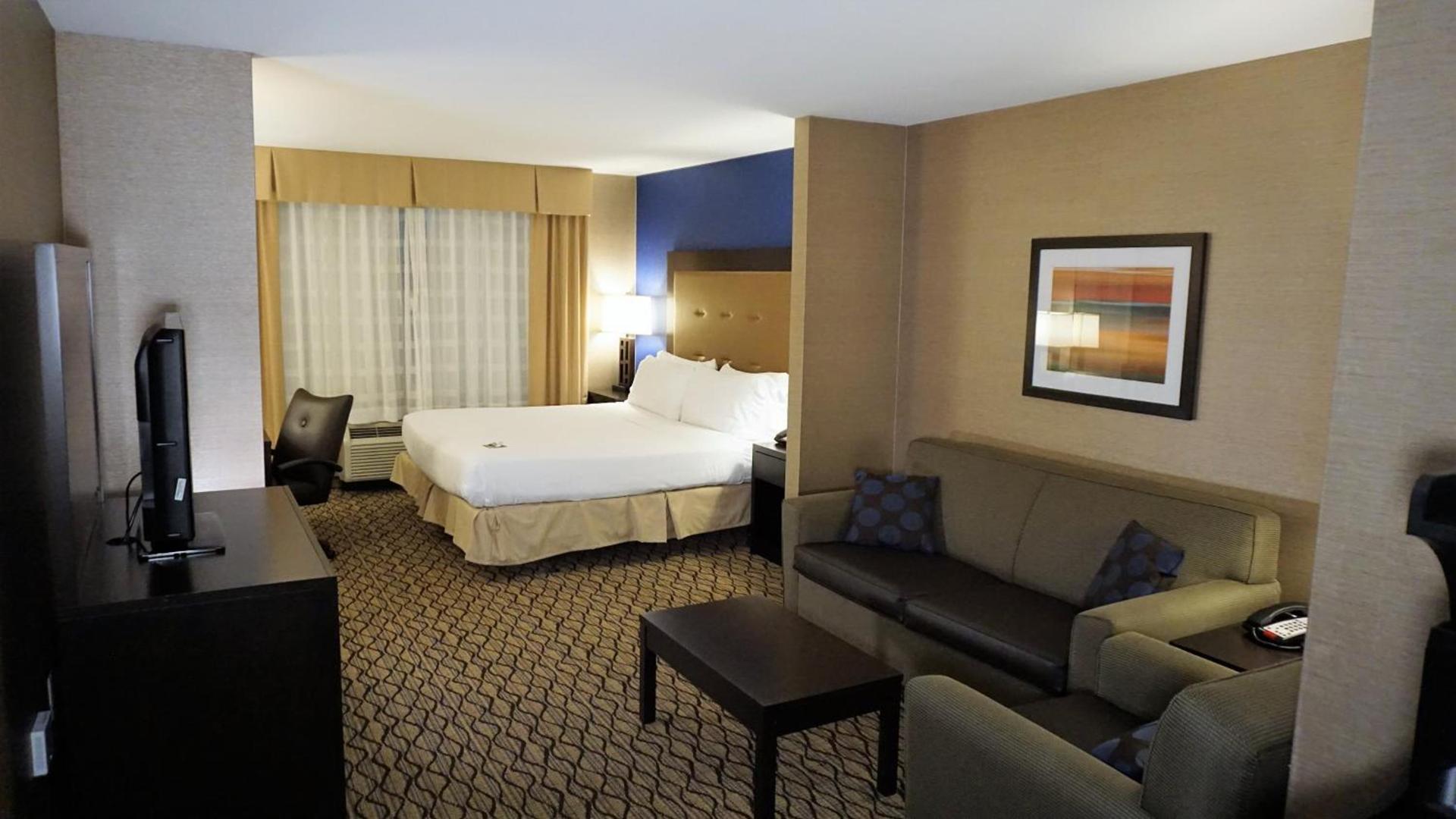 Holiday Inn Express & Suites Gibson by IHG photo 31
