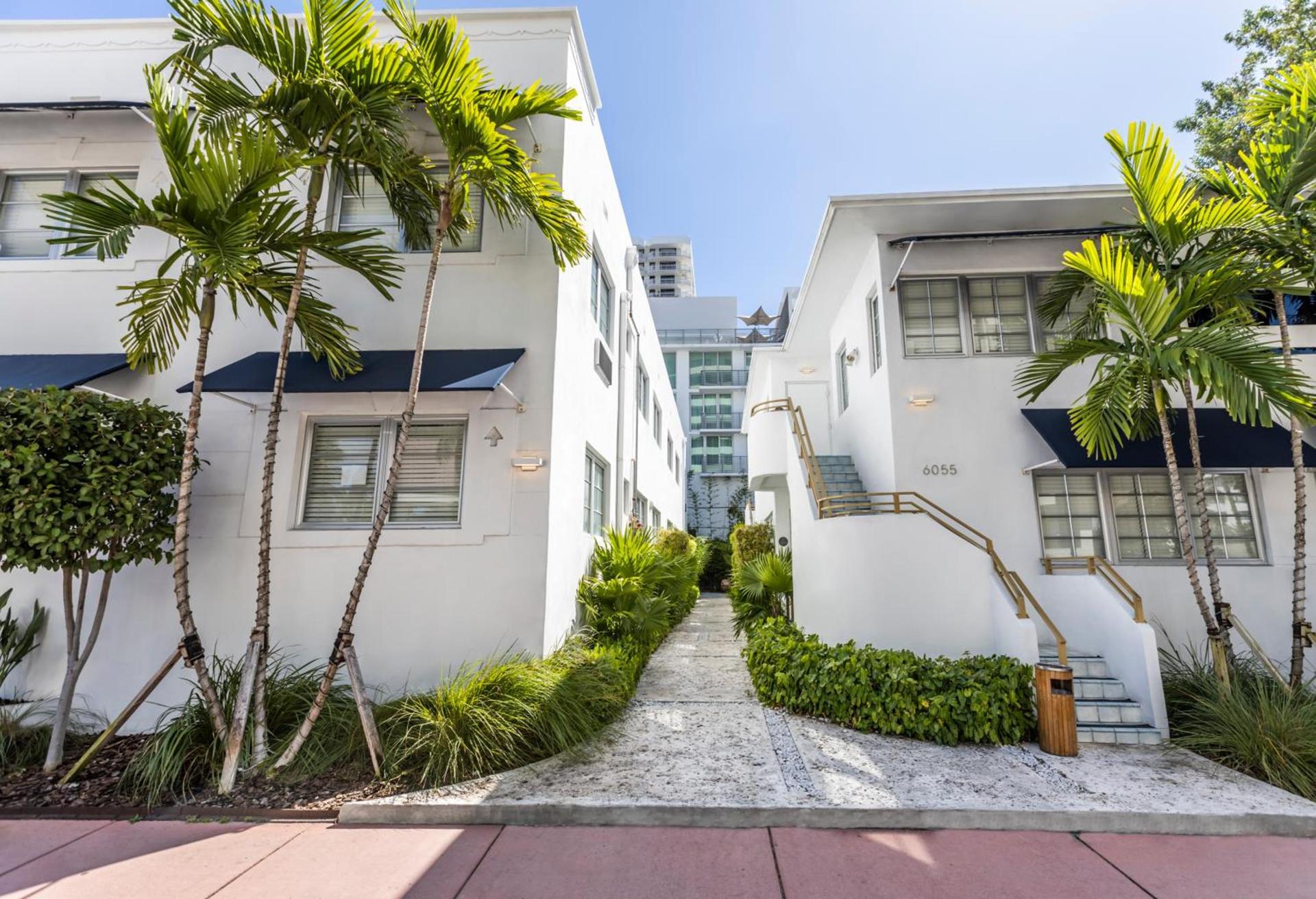 Oceanside Hotel and Suites photo 6