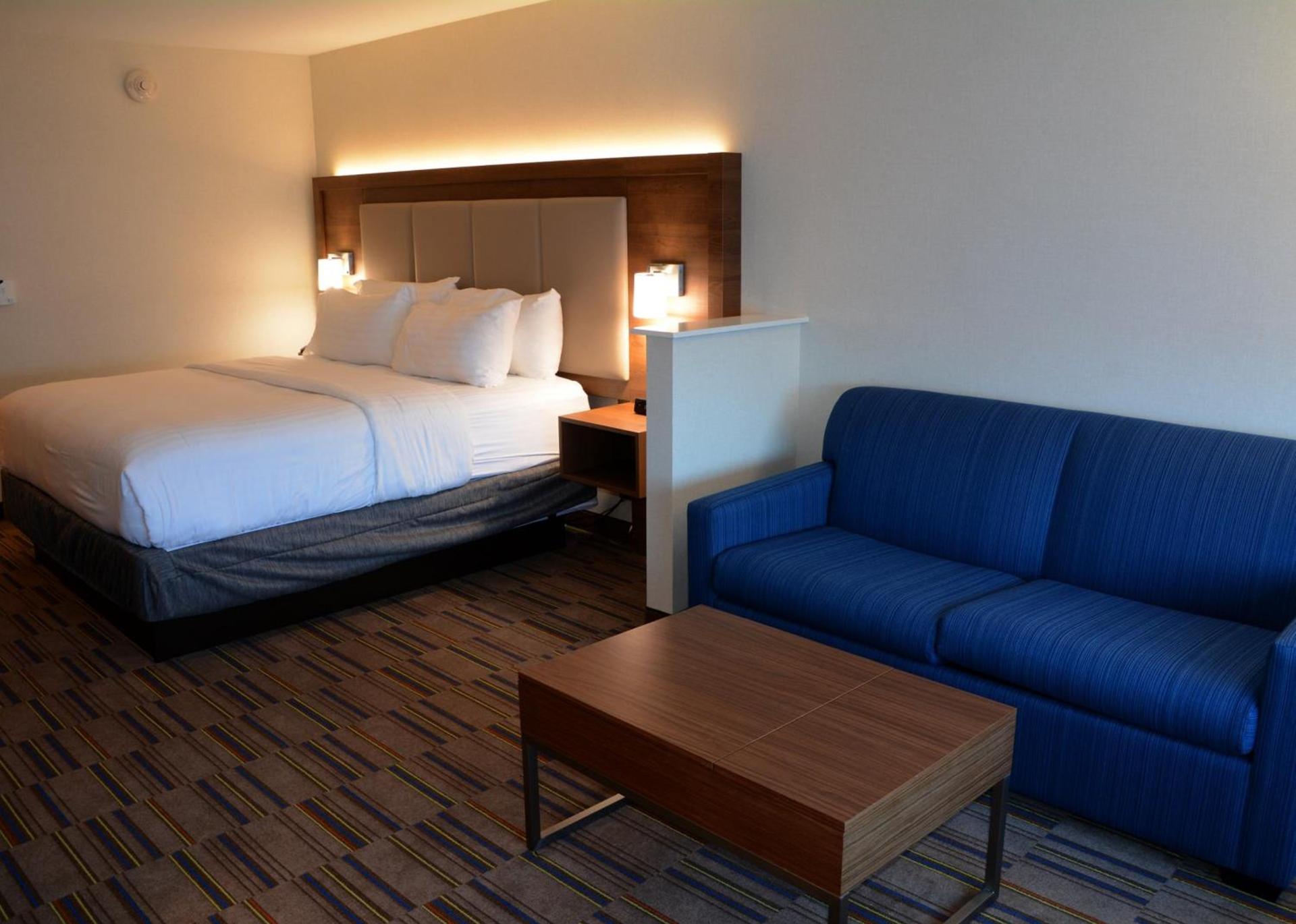 Holiday Inn Express & Suites - Pittsburgh - Monroeville by IHG photo 48