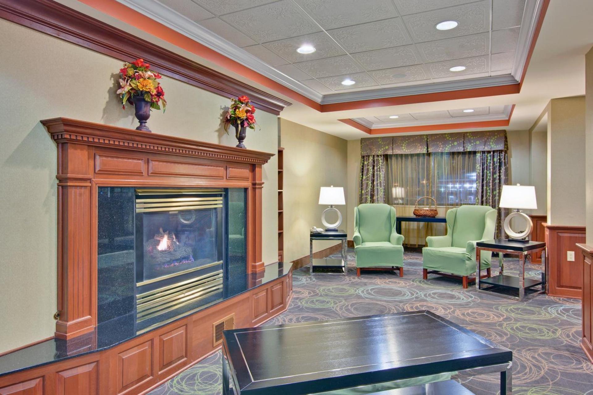 Holiday Inn Express Sault Ste Marie by IHG photo 2