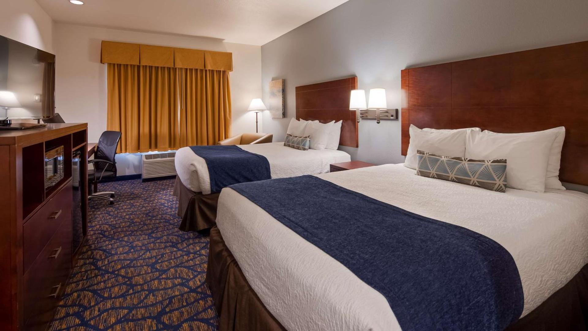 Best Western Plus Villa Del Lago Inn Patterson photo 9