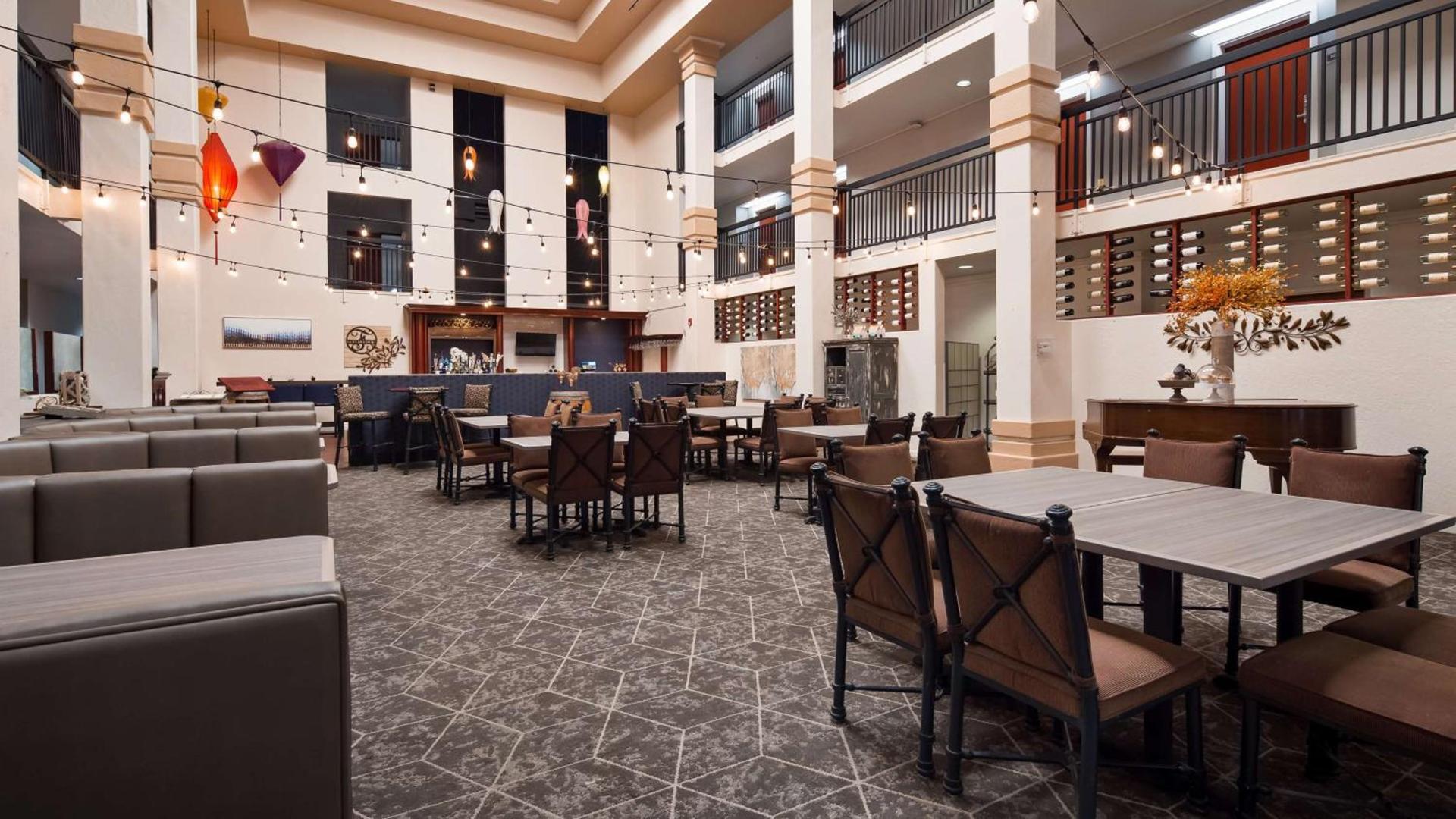 Best Western Plus Villa Del Lago Inn Patterson photo 14