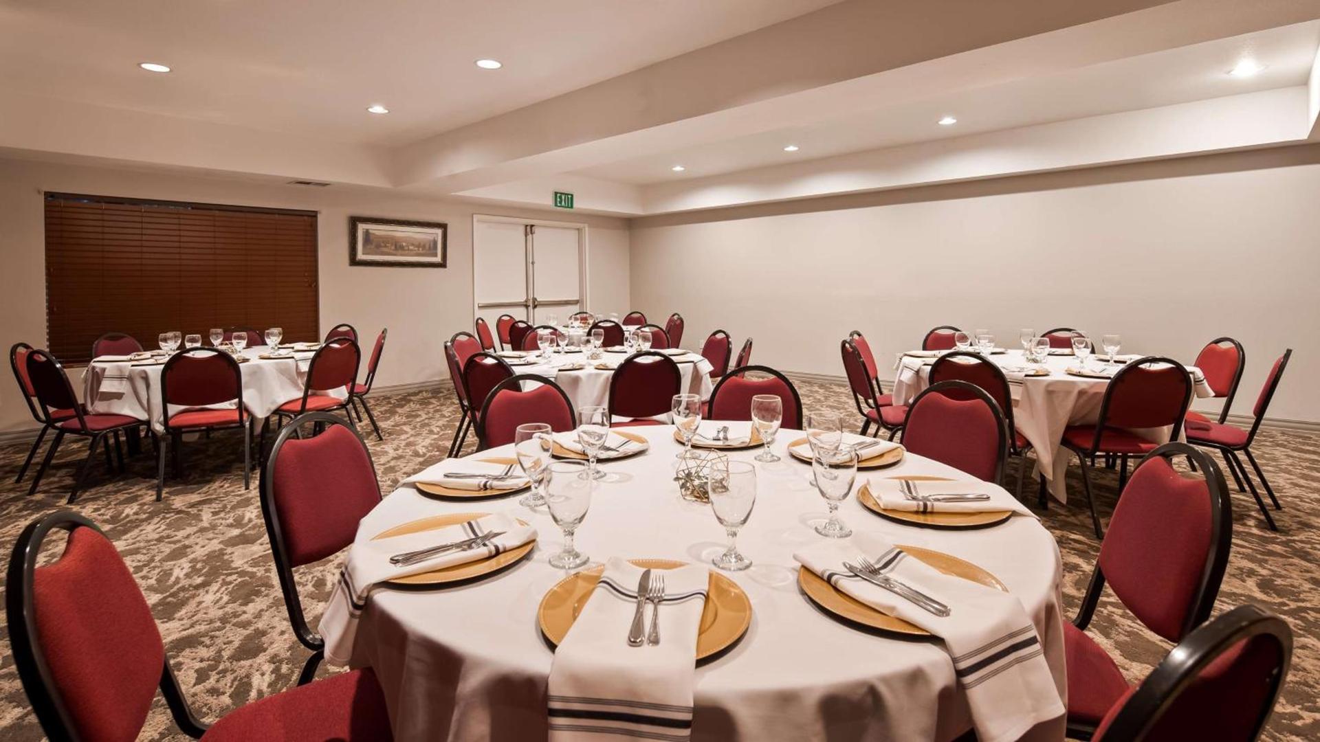 Best Western Plus Villa Del Lago Inn Patterson photo 21