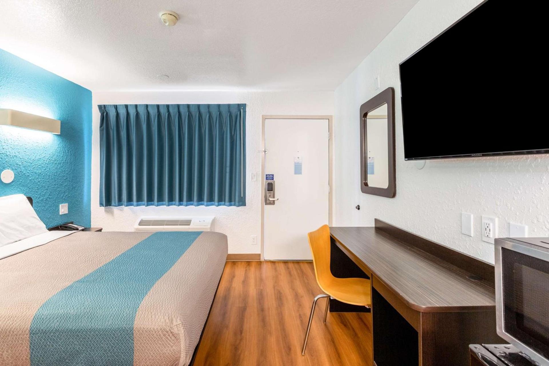 Motel 6-Valdosta, GA - University photo 15