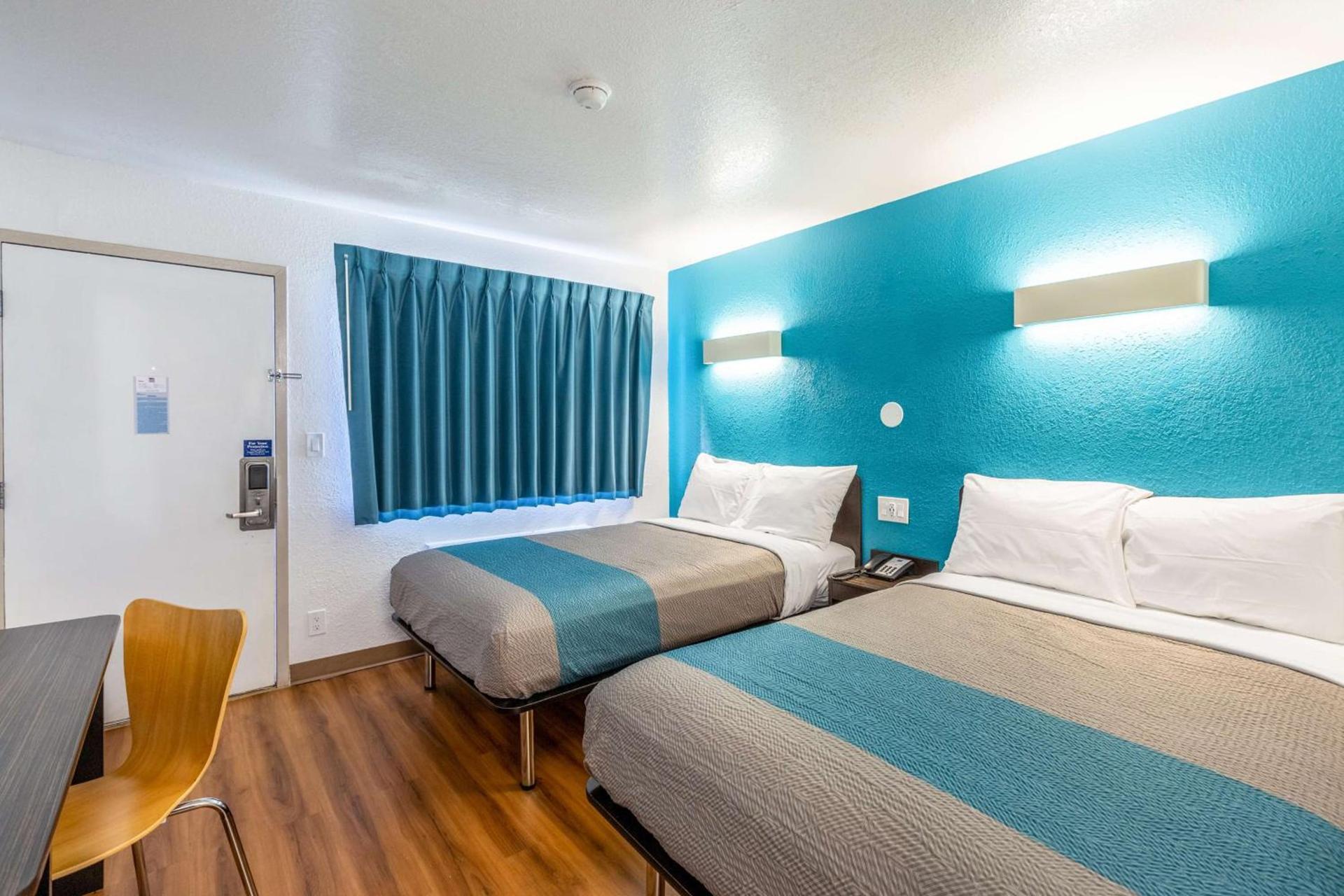 Motel 6-Valdosta, GA - University photo 3