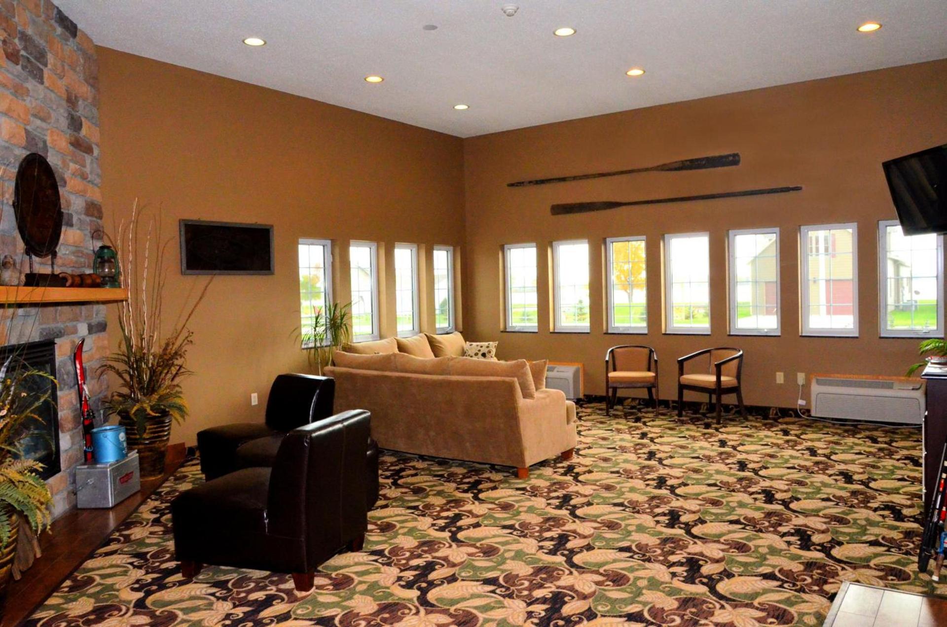 Cobblestone Inn & Suites - Lake View photo 23