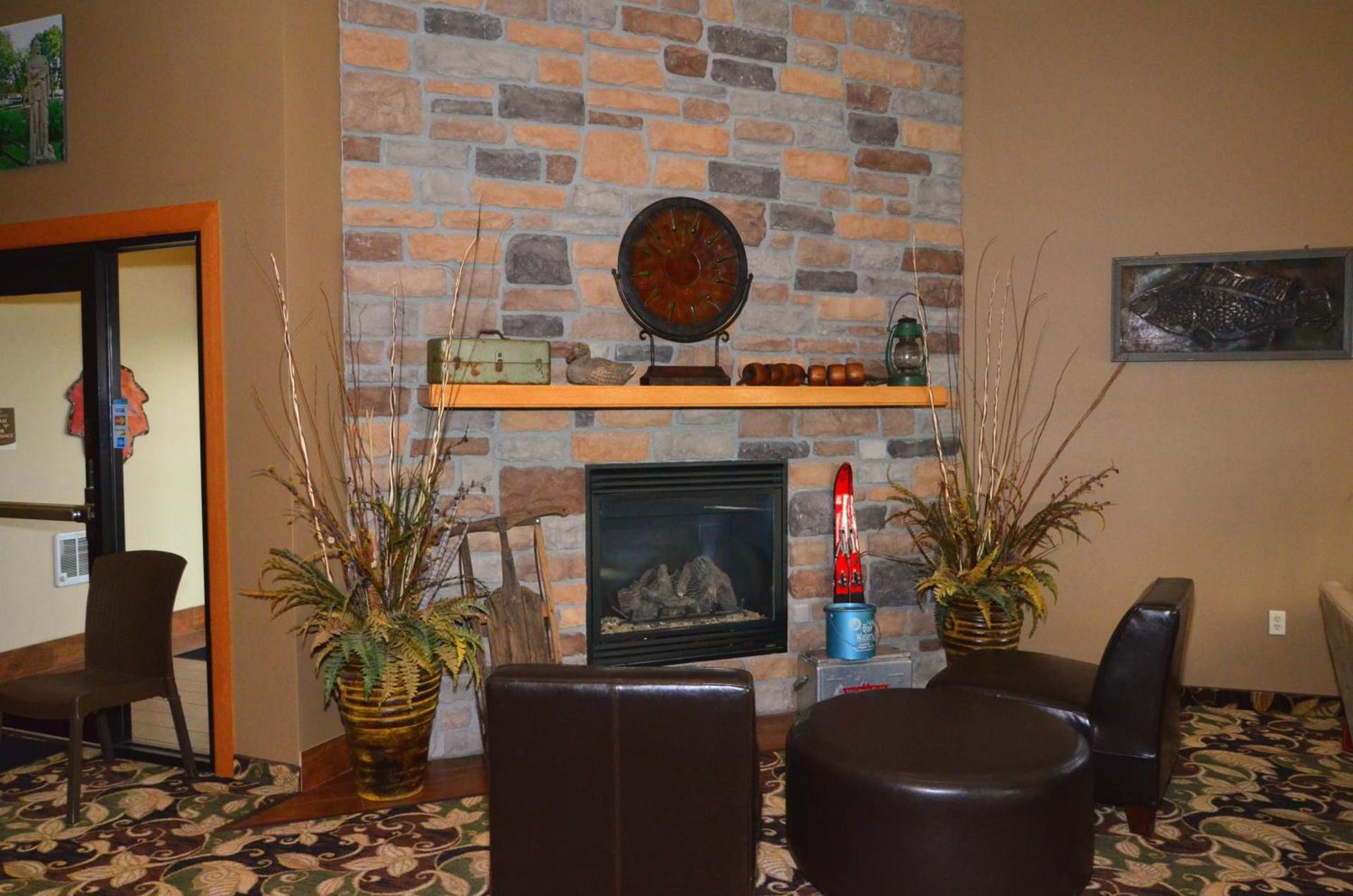 Cobblestone Inn & Suites - Lake View photo 24
