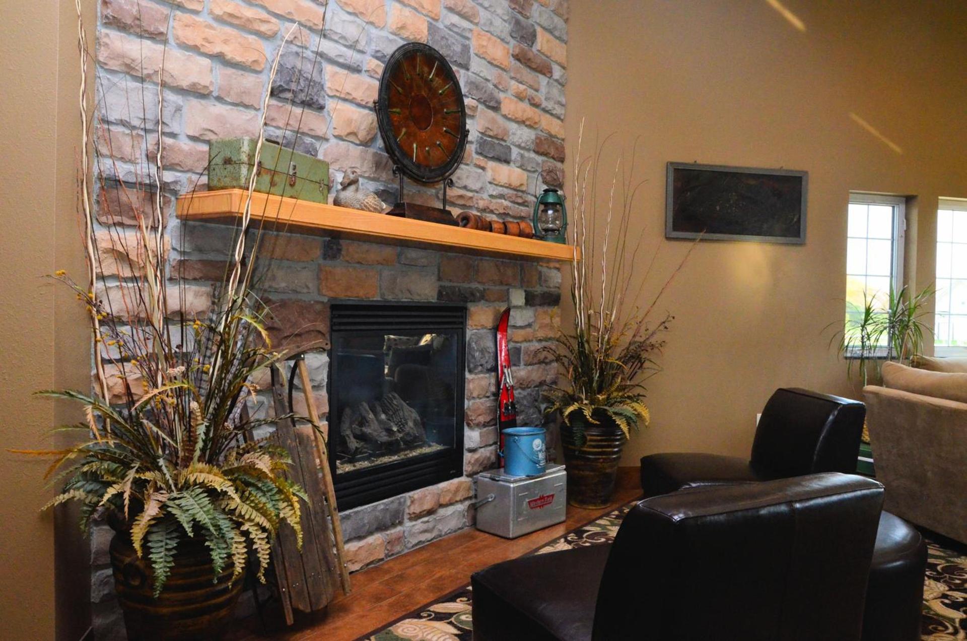 Cobblestone Inn & Suites - Lake View photo 27