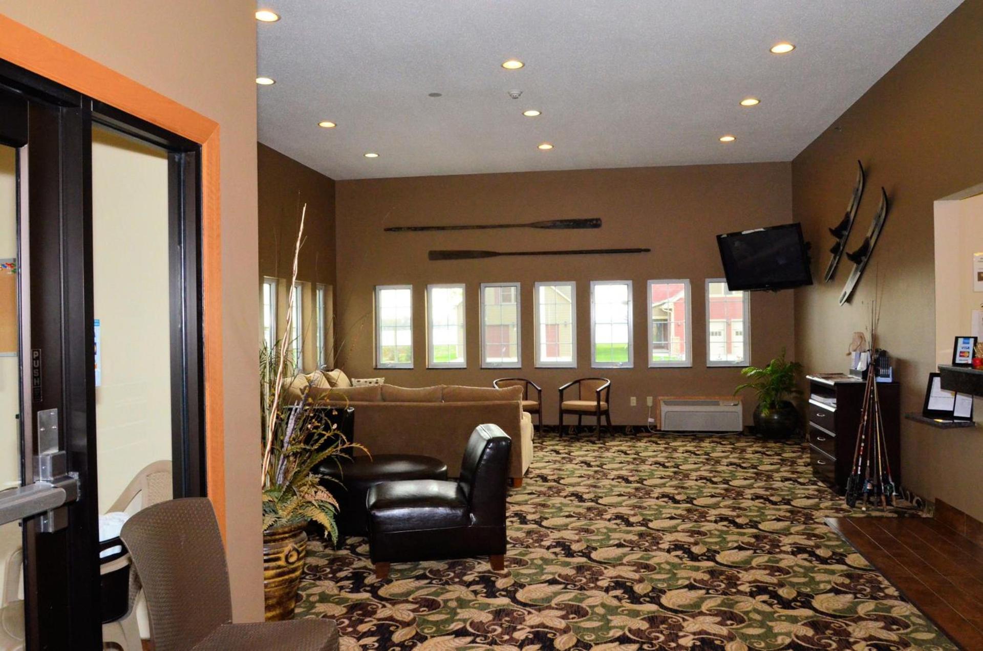 Cobblestone Inn & Suites - Lake View photo 28