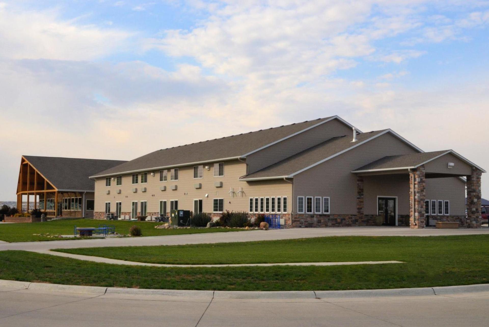Cobblestone Inn & Suites - Lake View photo 1